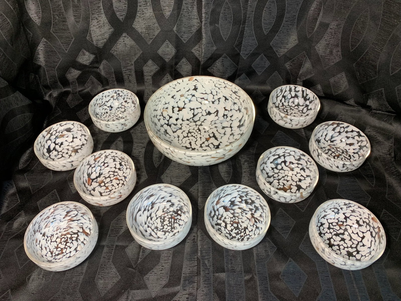 1960s Cenedese Murano Cased Glass Serving Bowl Set - 11 Pieces - 13