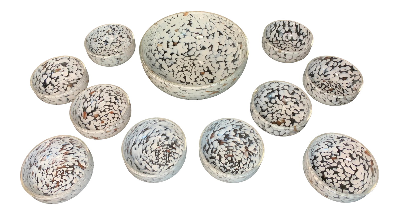1960s Cenedese Murano Cased Glass Serving Bowl Set - 11 Pieces: Offered is a simple and elegant Cenedese Murano glass set of serving bowls. These very heavy bowls feature a splatter pattern of white with small accents of golden copper and light blue opaline cased
