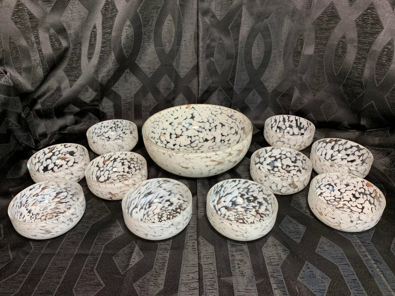 1960s Cenedese Murano Cased Glass Serving Bowl Set - 11 Pieces - 3