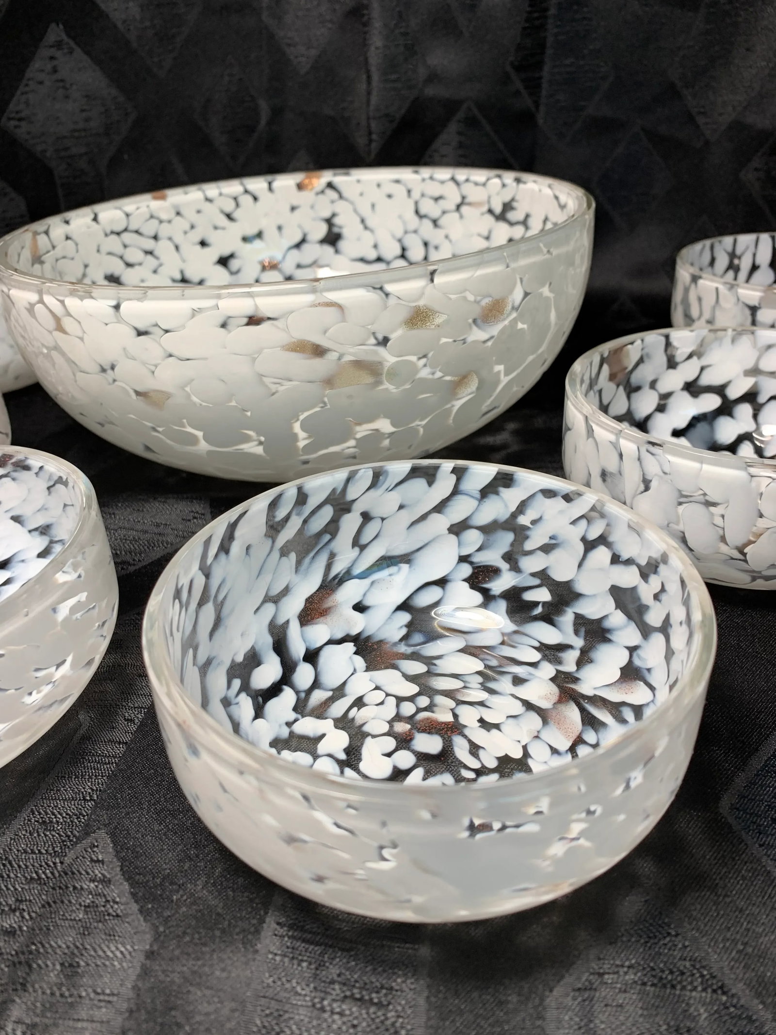 1960s Cenedese Murano Cased Glass Serving Bowl Set - 11 Pieces - 9