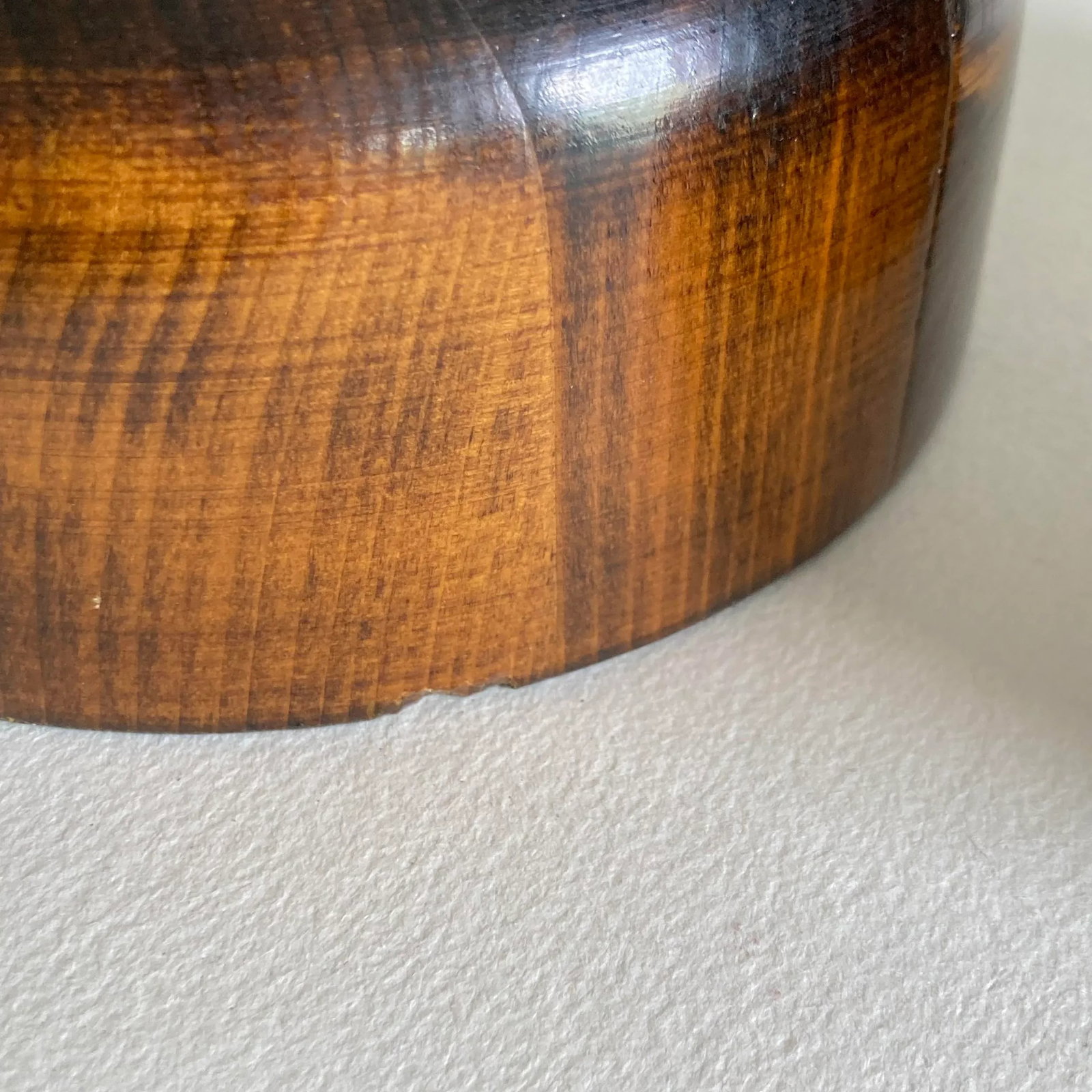 20th Century, Pair of Turned Solid Wood Mid-Century Multi-Tone Wood Grain Lamps - High Gloss Varnish - 4