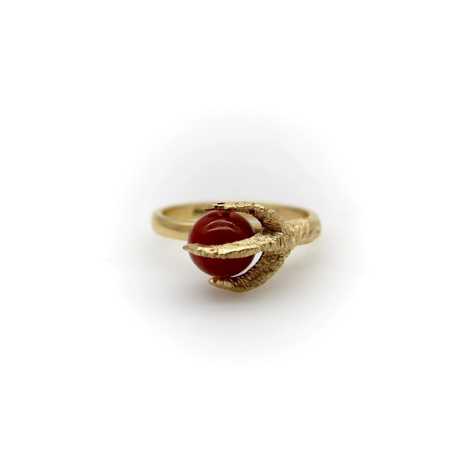 Vintage 18k Gold Sardinian Red Coral Bead and Claw Ring Size 7 - 3