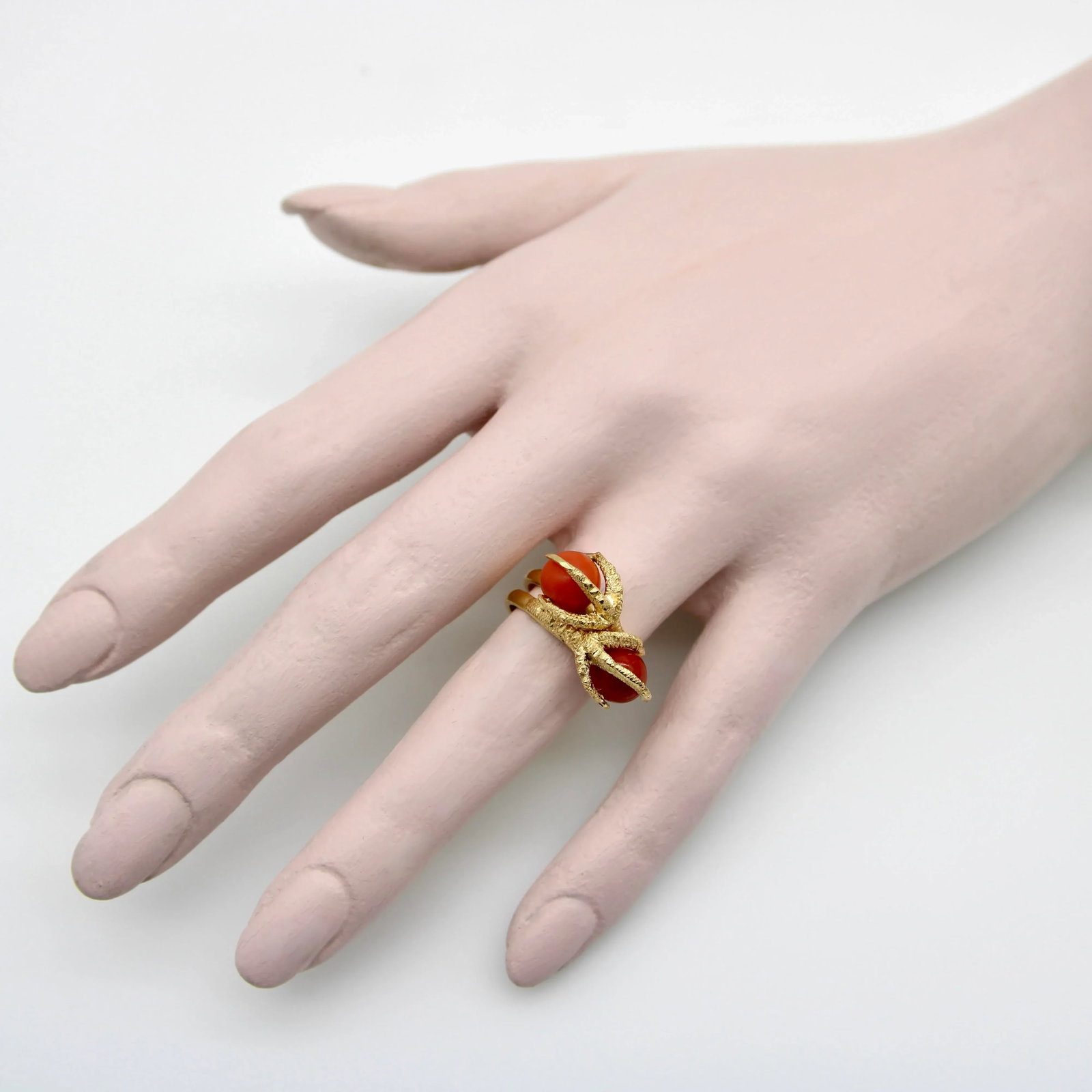Vintage 18k Gold Sardinian Red Coral Bead and Claw Ring Size 7 - 8