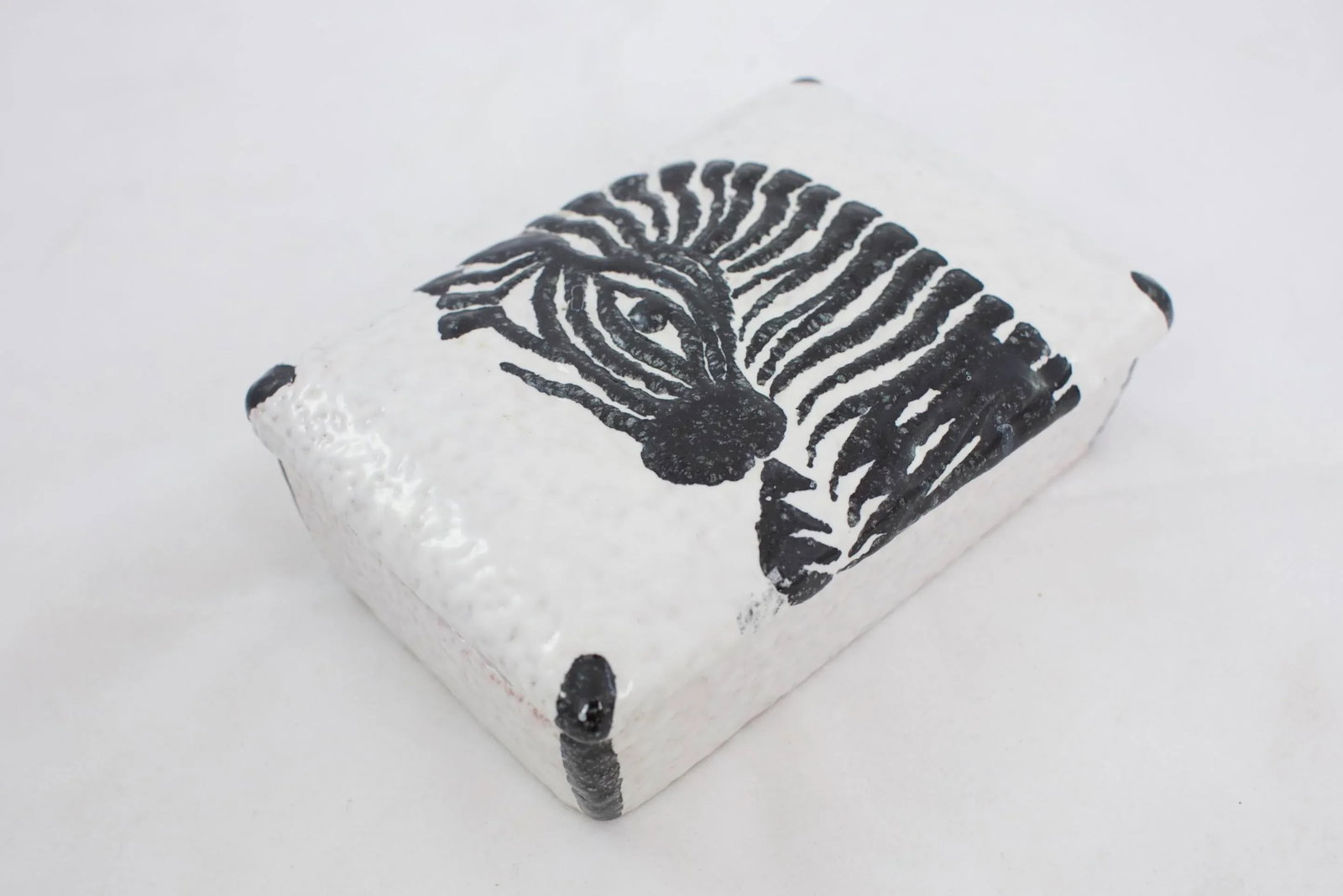 Mid-Century Italian Pottery Zebra Box - 4