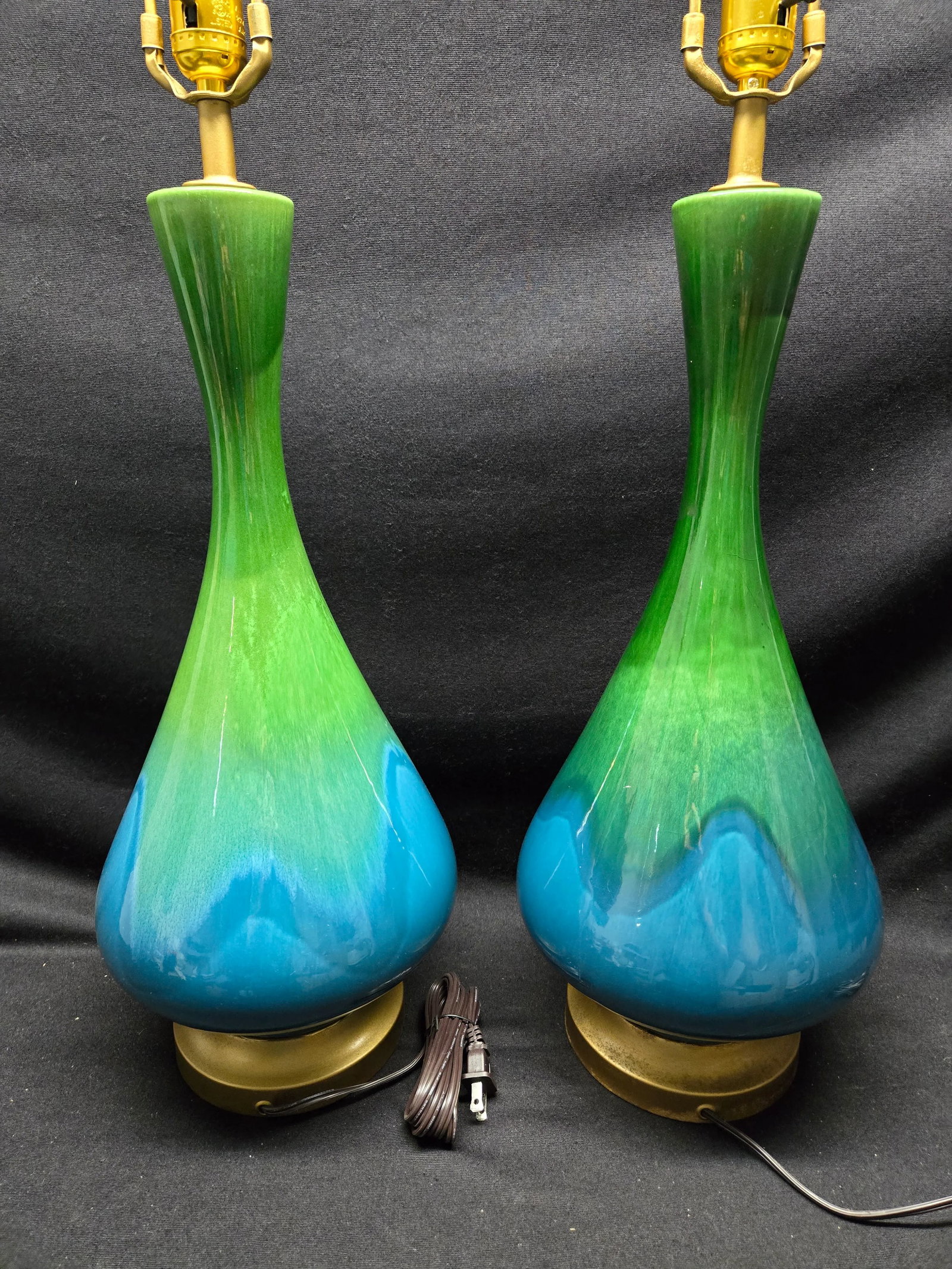 Mid-Century Modern Green and Blue Ceramic Lamp Pair - 4