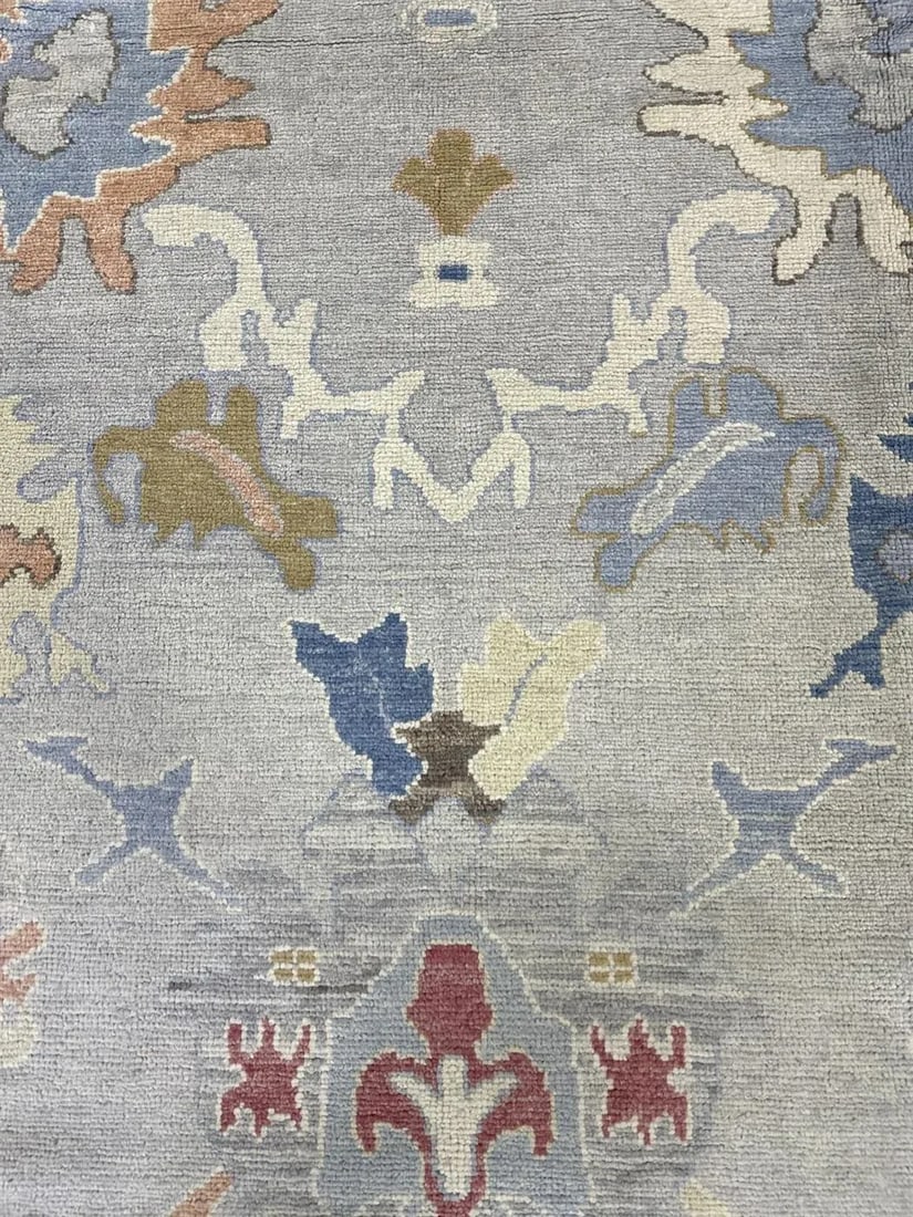 Hand Knotted Oushak Rug. 9'03" X 11'01" - 3
