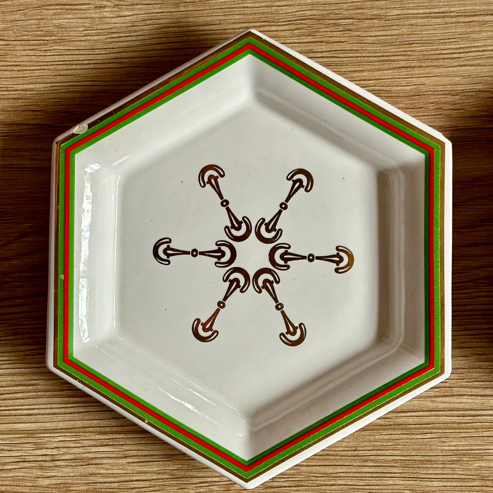 Vintage 1970s Gucci Horsebit Porcelain Hexagon 4 Appetizer Coaster Plate Set in Leather Case - 8
