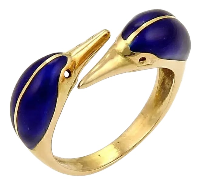 Two Birds Head Bypass 18k Yellow Gold & Enamel Ring: Material: 18k yellow gold Measurement: Top: 22mm across x 7mm wide x 7mm high Ring Size: 6 16mm across the inside of the band Weight: 6.7 grams This is an adorable Estate ring, it is crafted from