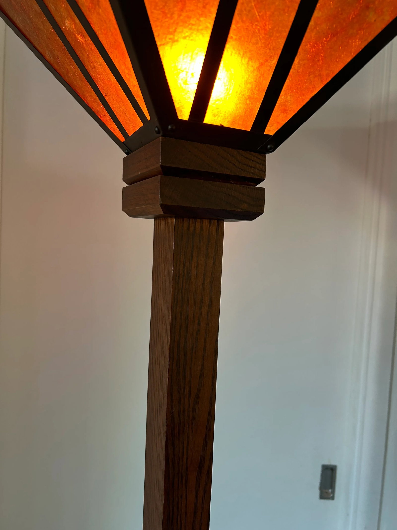 Vintage Mica Lamp Company Arts and Crafts Mission Oak Floor Torchiere Lamp - 4