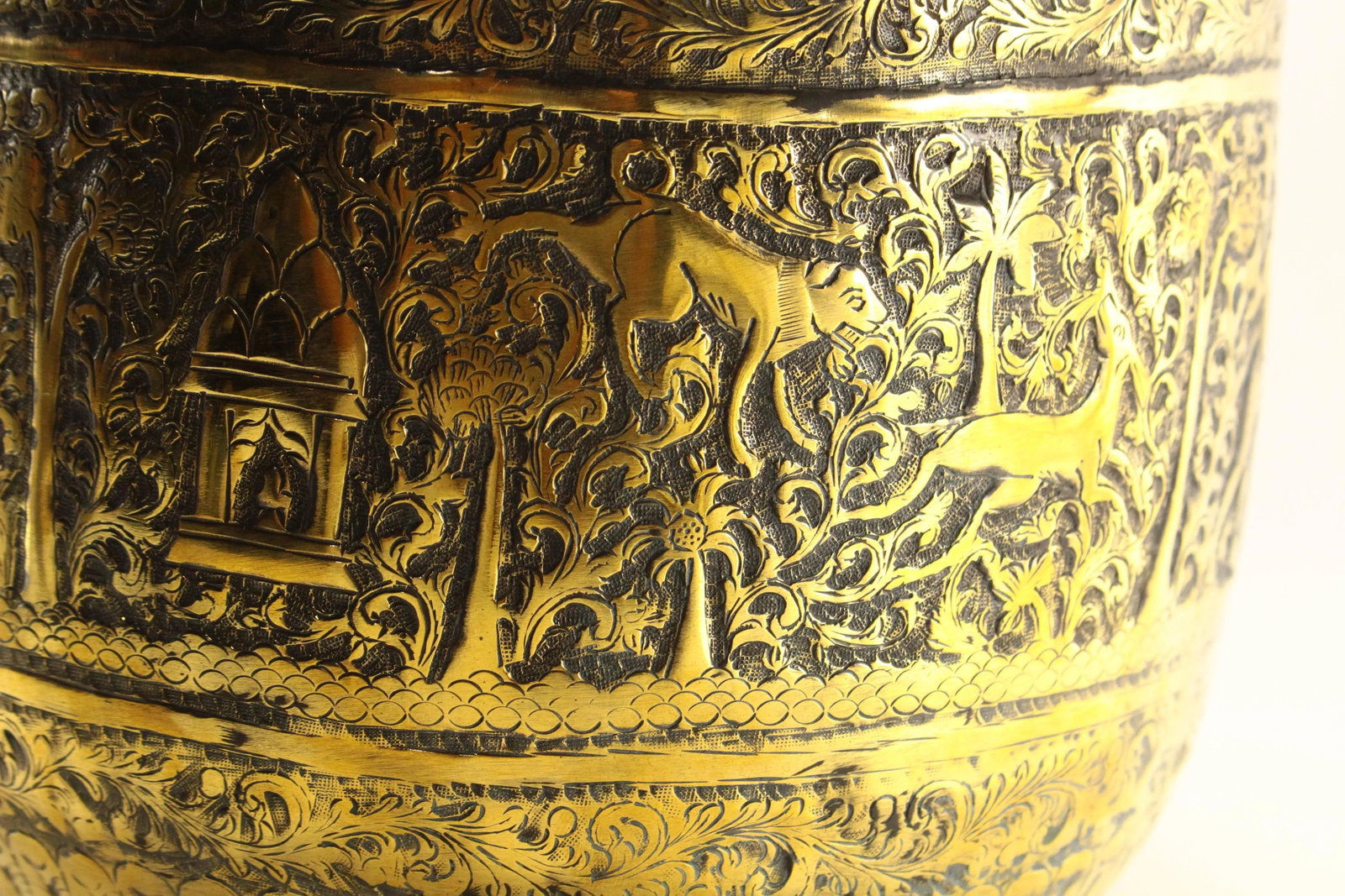 19th Century Mughal India Embossed Brass Cash-Pot Planter Jardiniere - 9