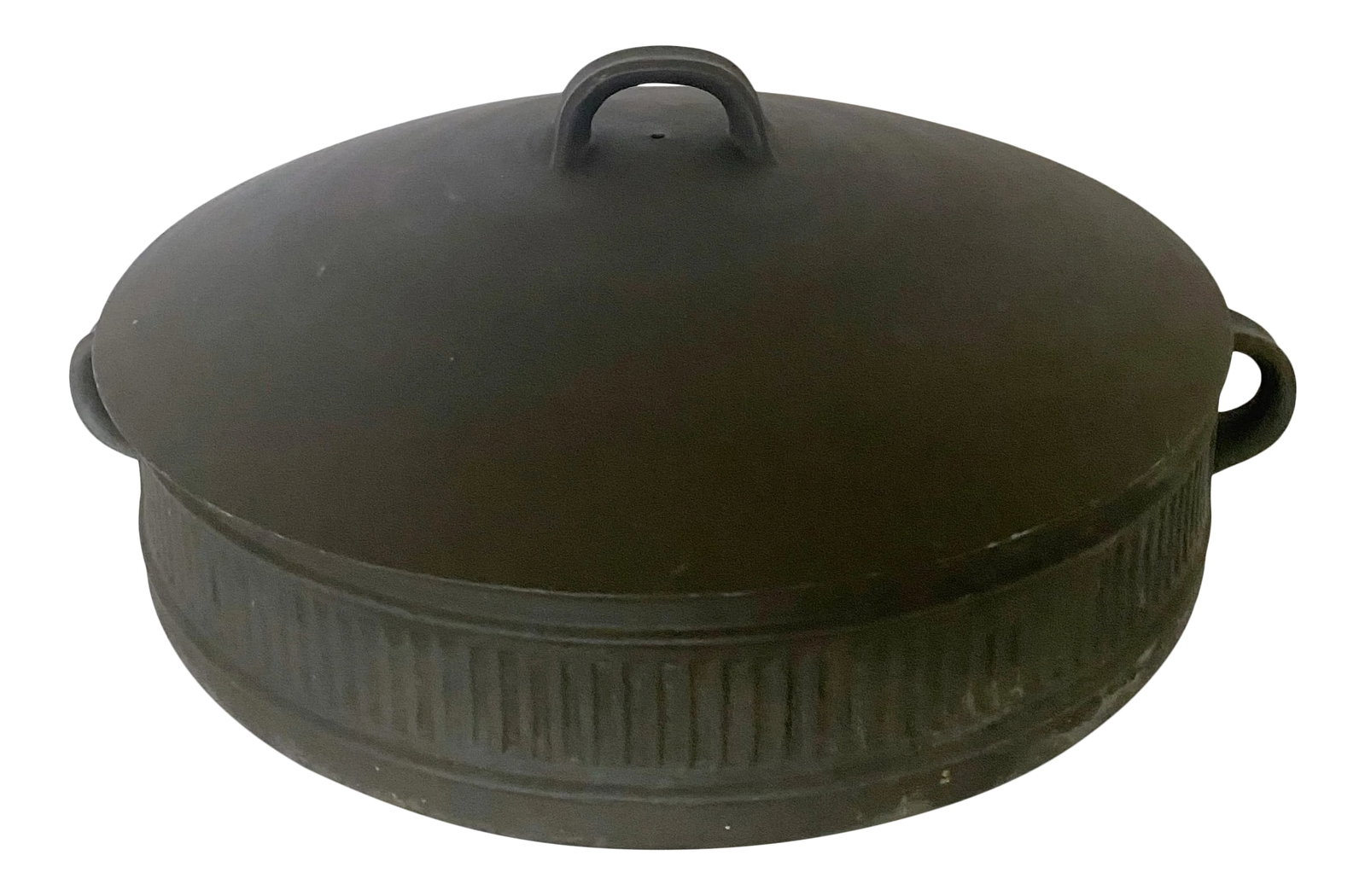 Mid-Century Jens H. Quistgaard for Dansk Matte Flamestone Pottery Domed Casserole Dish: Gorgeous set of modernist mid-century design classic "Flamestone" pottery by Danish sculptor and designer Jens Harold Quistgaard for Dansk. Designed and produced in the 1960s in Denmark, the Flameston