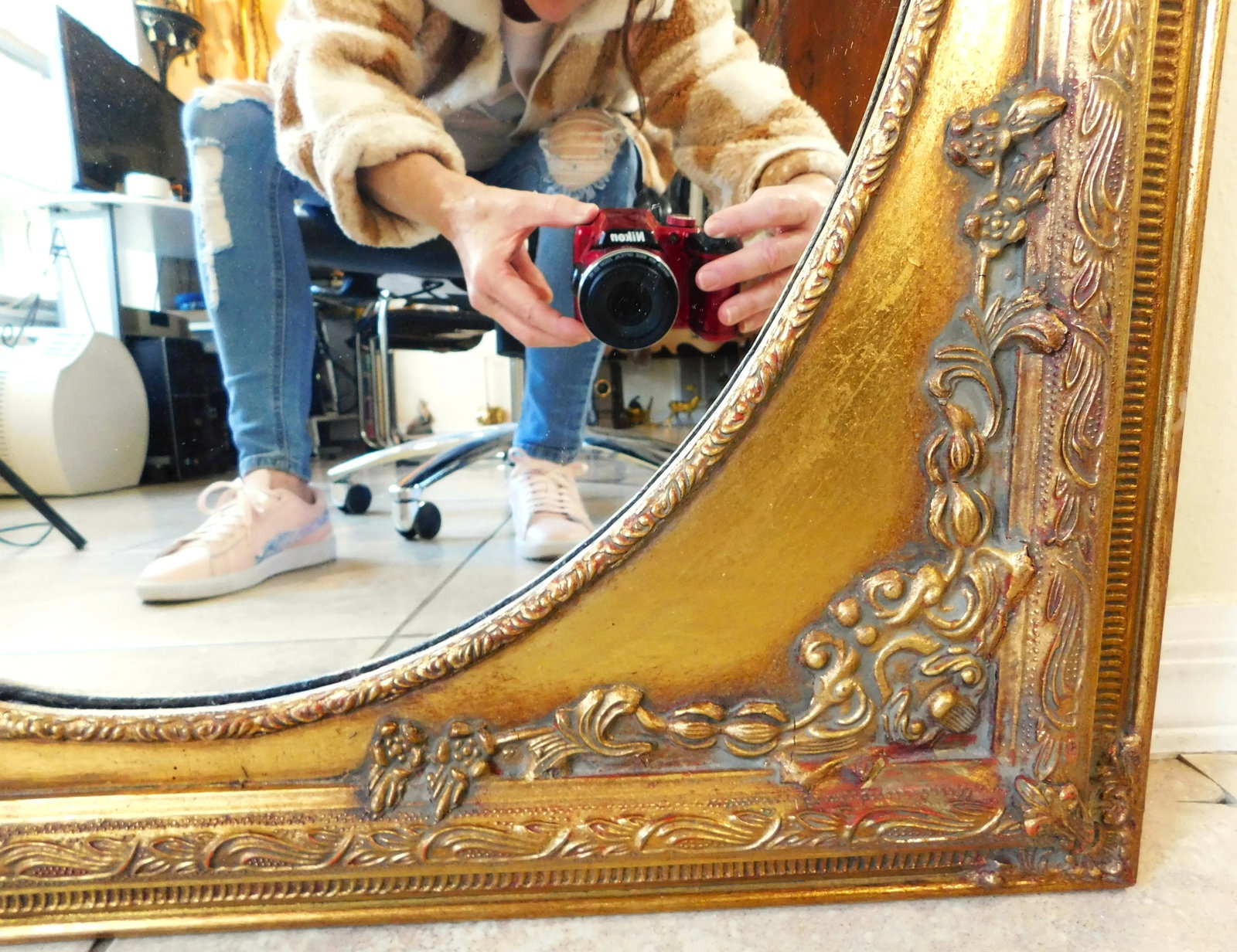 Vintage C1980s Ornate Gold Floral Wood Hanging Wall Mirror - 10