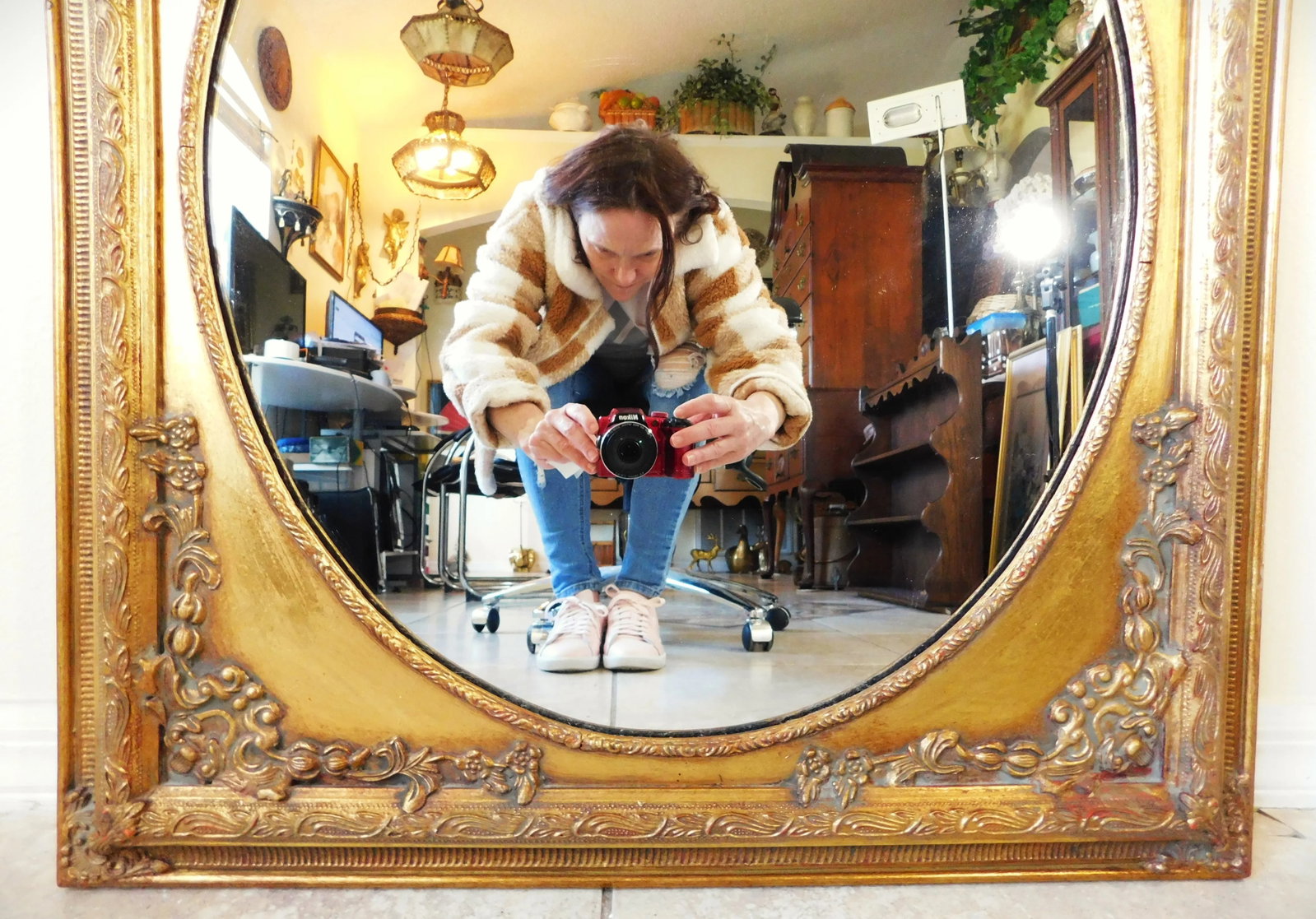 Vintage C1980s Ornate Gold Floral Wood Hanging Wall Mirror - 5