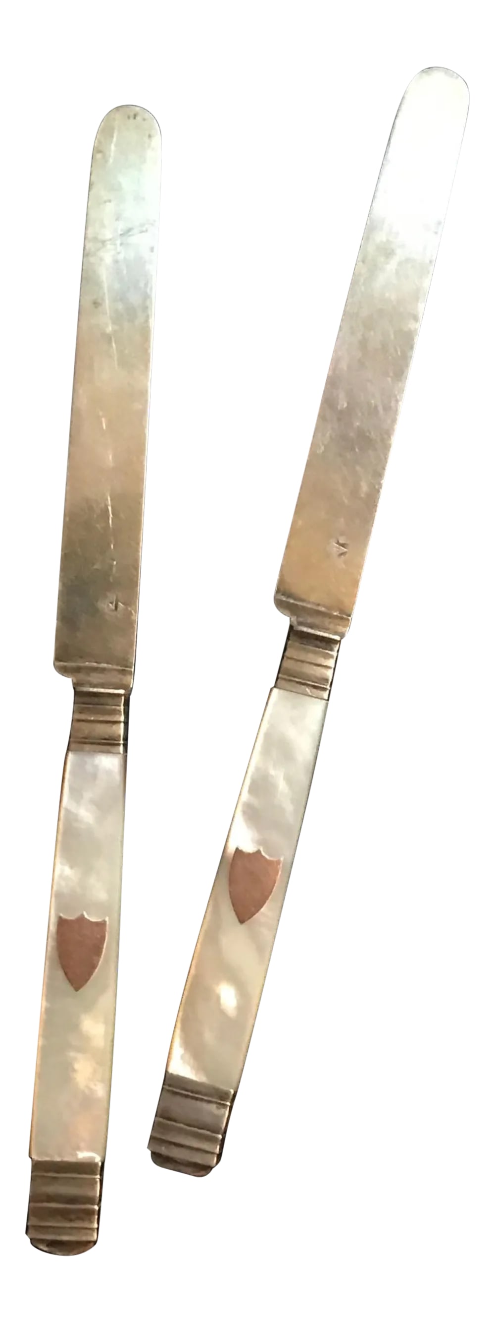 Early 19th Century Antique French Silver Gilt Fruit Knives With Mother of Pearl Handle, Paris 1820 -: Pair of Antique French Silver Gilt Fruit Knives with Mother of Pearl Handle, Paris 1820 This exquisite pair of early 19th century silver fruit knives is mounted with mother of pearl handles. The