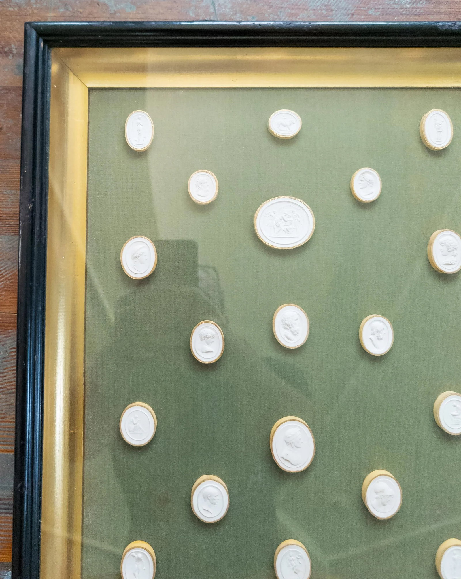 19th Century Framed Set of Italian Grand Tour Intaglios in Shadow Boxes - 9