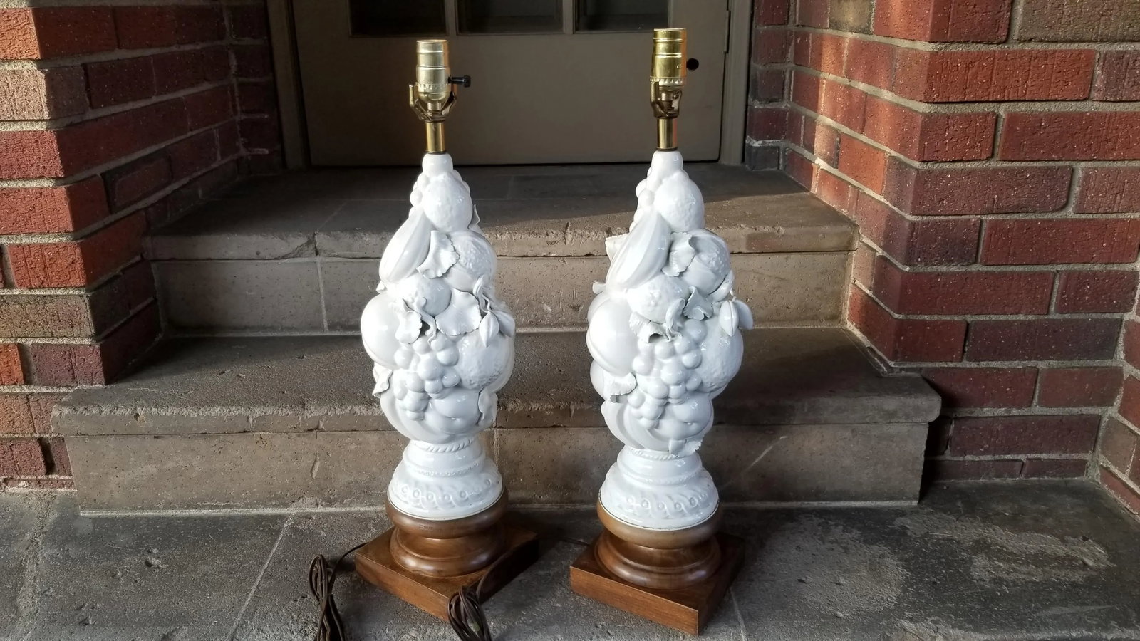 1960s Italian Blanc De Chine Fruits Topiary Table Lamps - a Pair - 12