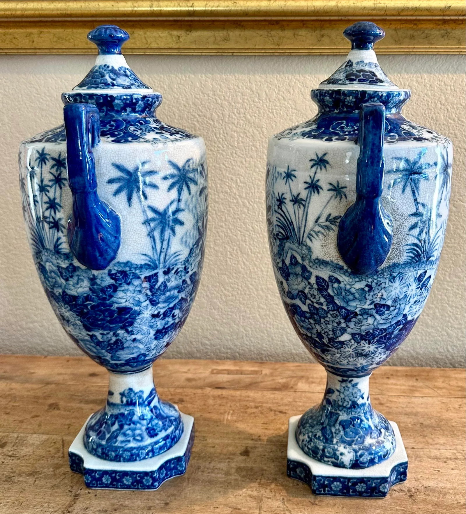 Vintage Pair of Chinoiserie Blue & White Craquelure Porcelain Lidded Amphora Urn Vases - 6