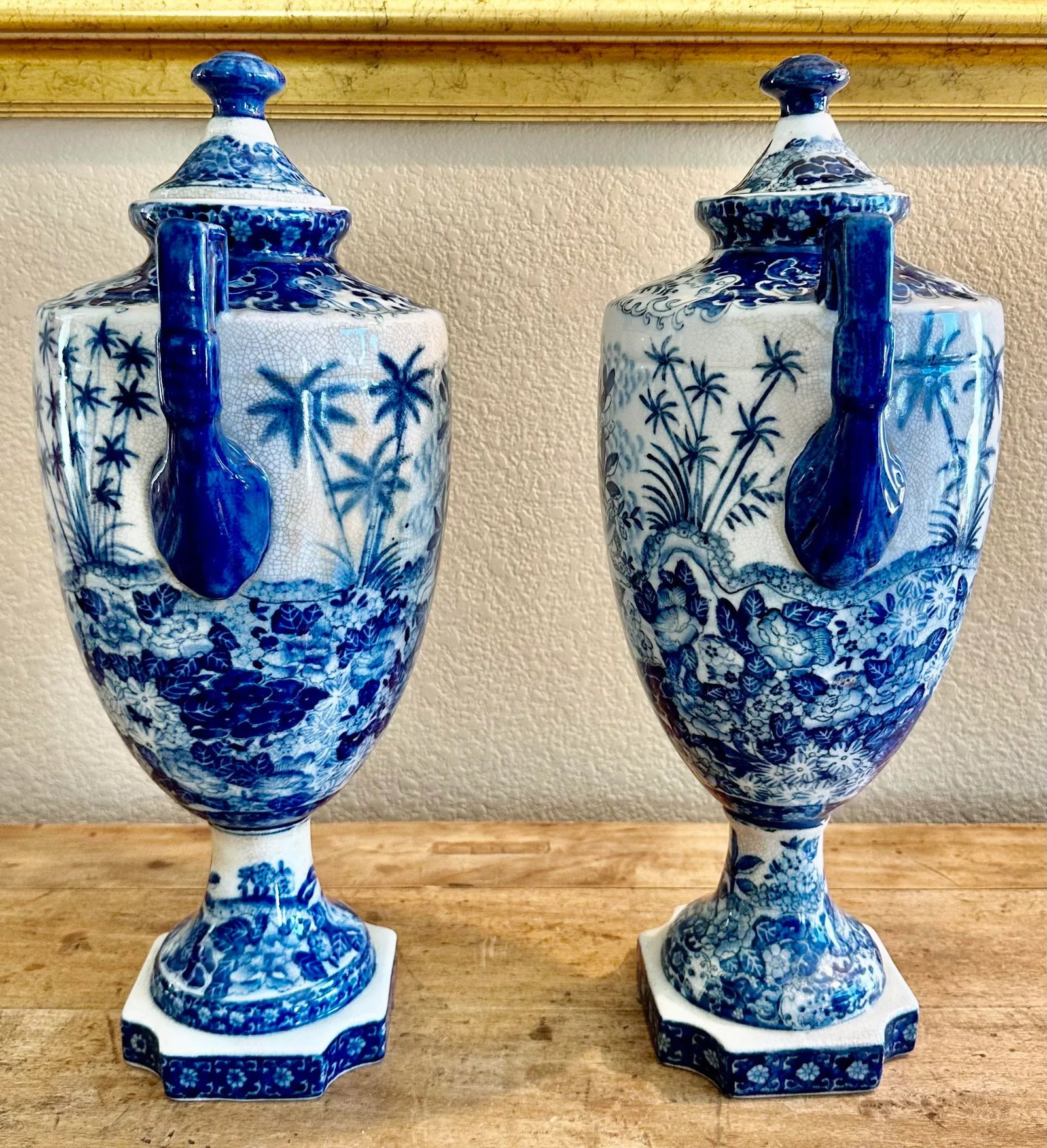 Vintage Pair of Chinoiserie Blue & White Craquelure Porcelain Lidded Amphora Urn Vases - 7
