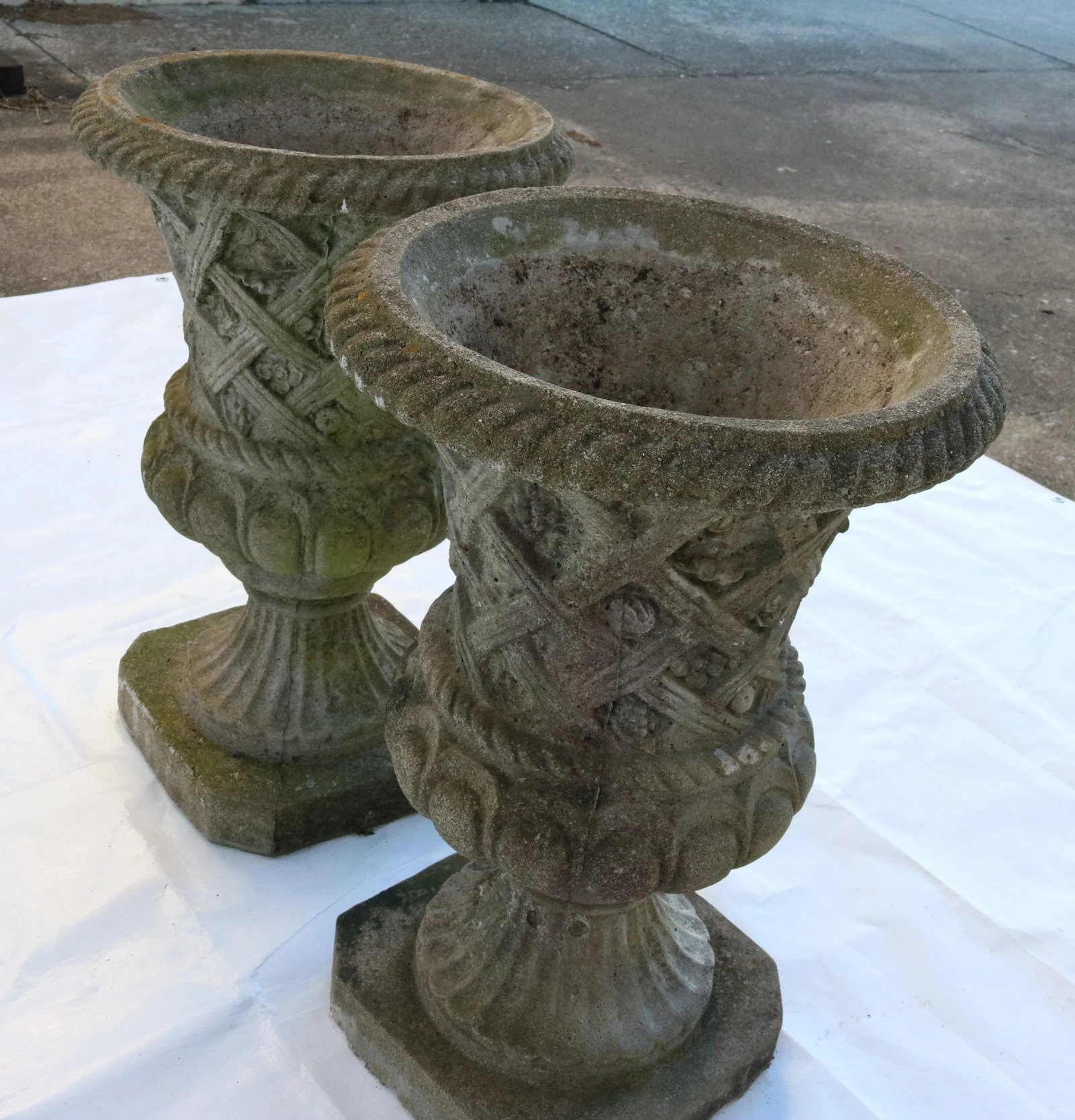 Vintage Large Concrete Garden Urns With Floral Rosetta Relief and Tudor Weave Design- A Pair - 7