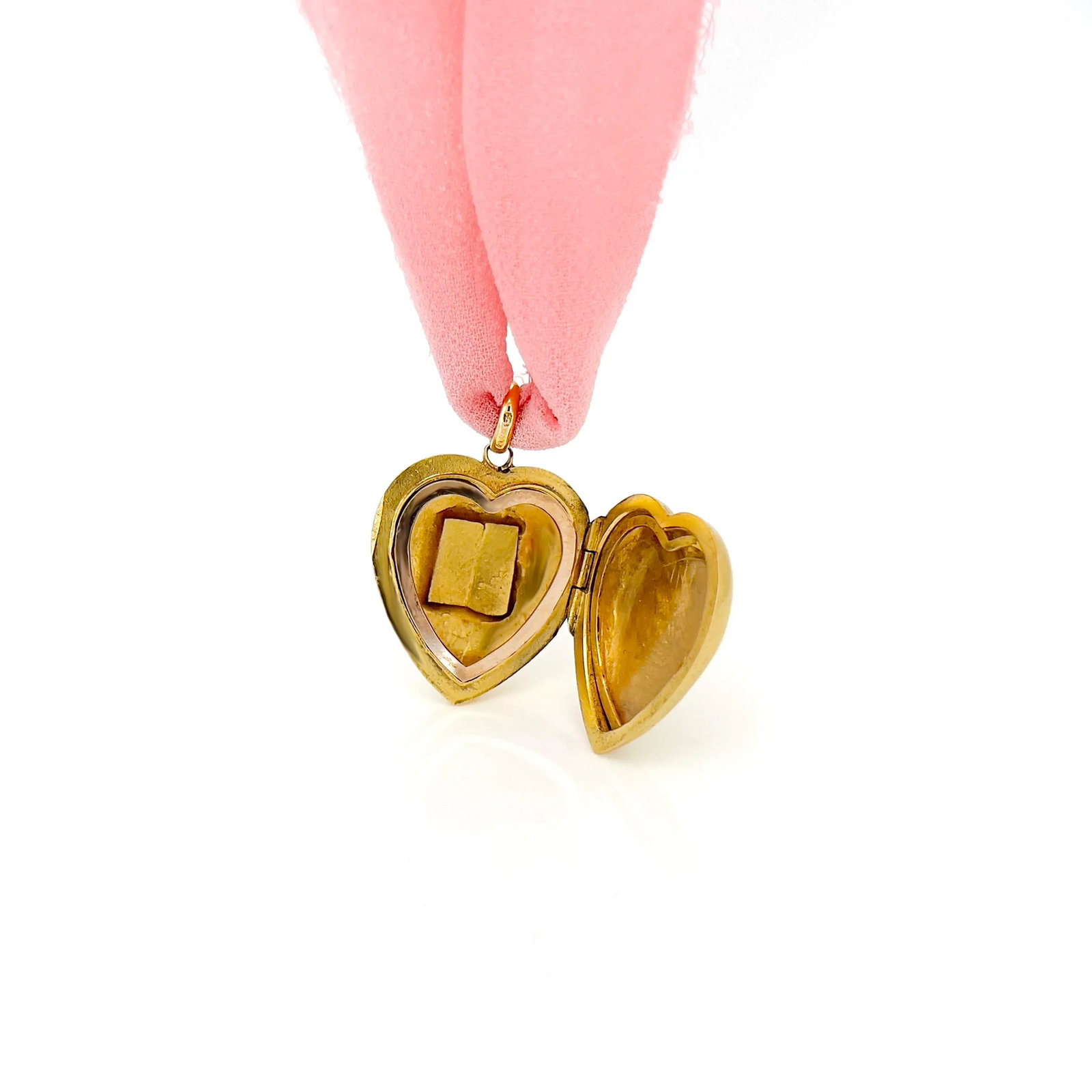 Edwardian 15k Pearl Heart Locket, Feb. 4th 1904 - 5