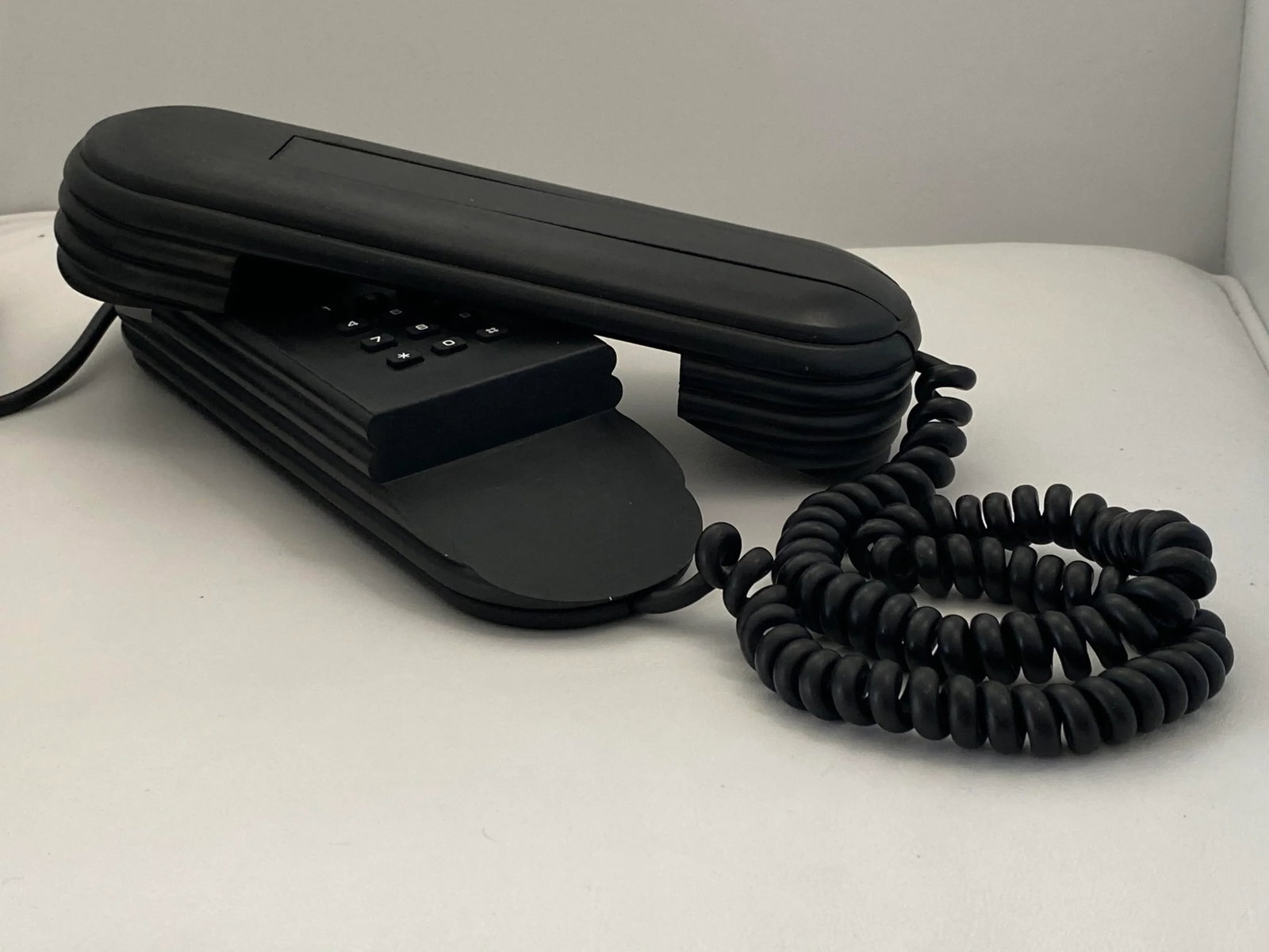 1980's Postmodern Parola Telephone by Fausta Carazza - 4