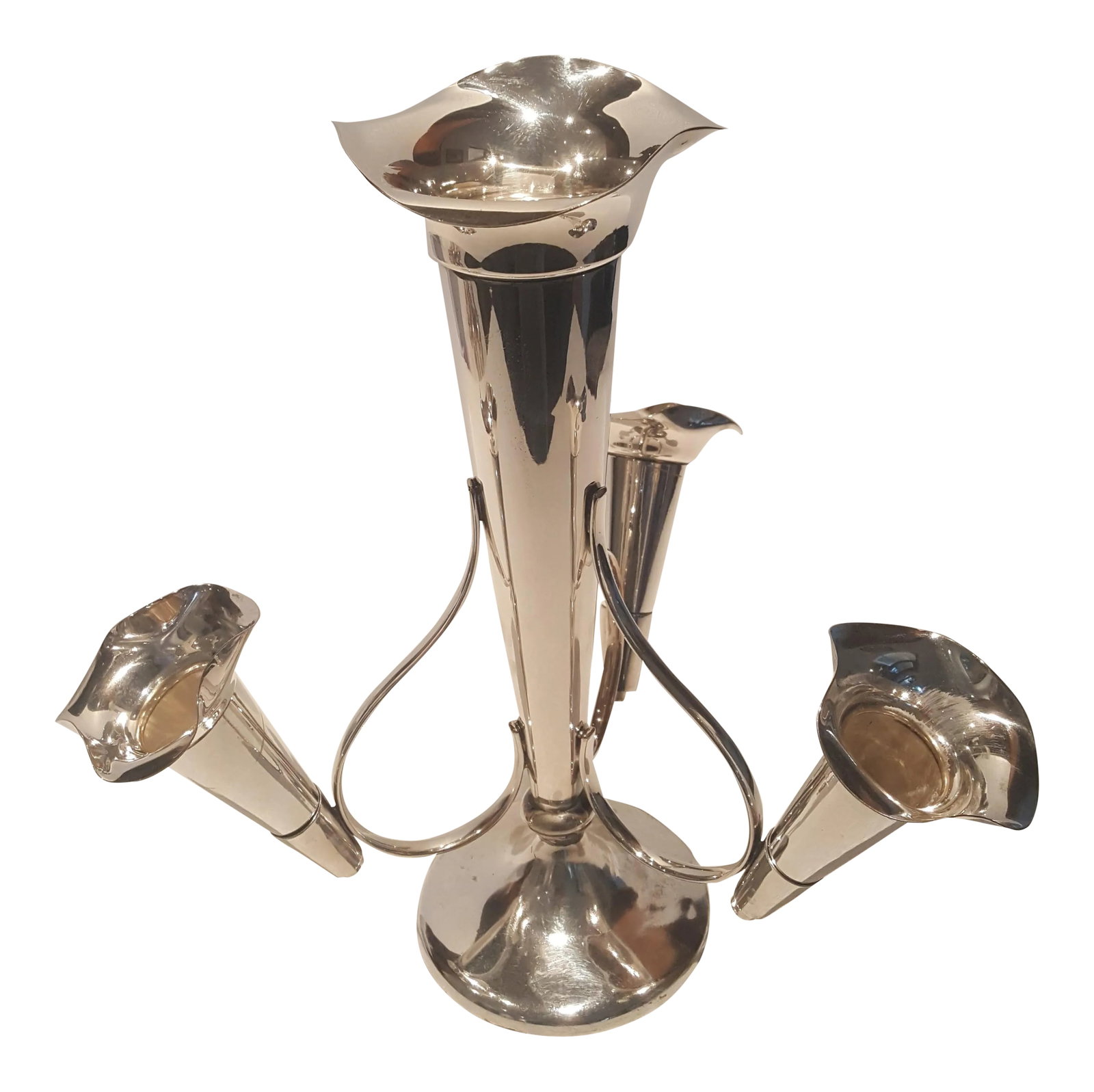 1920s Sheffield and London Trumpet Silver Plated Epergne: Silver plated Epergne, four trumpets center piece. (R & D over S.L) Roberts & Dore (Sheffield) Ltd - Sheffield and London - c. 1916-1973. Hallmarks on bottom plate. Circular shape base with scrolling