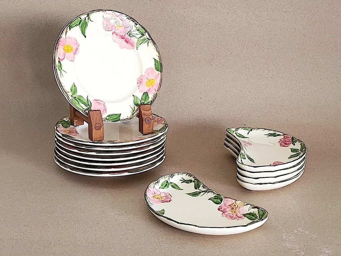 Mid 20th Century Franciscan Desert Rose Dinnerware - 44 Pieces - 3