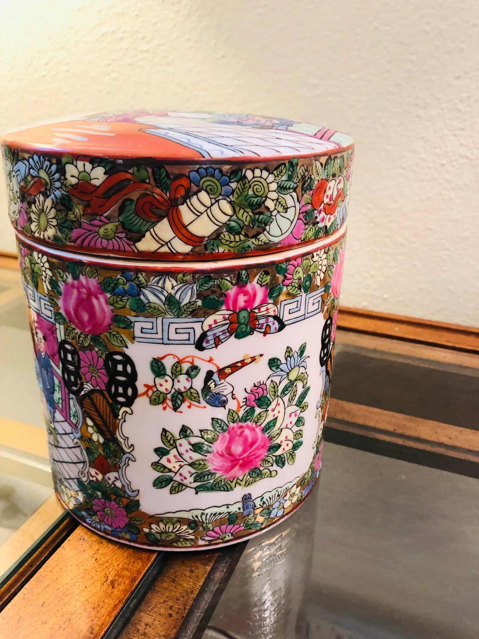 Rose Medallion Famille Canister - 6