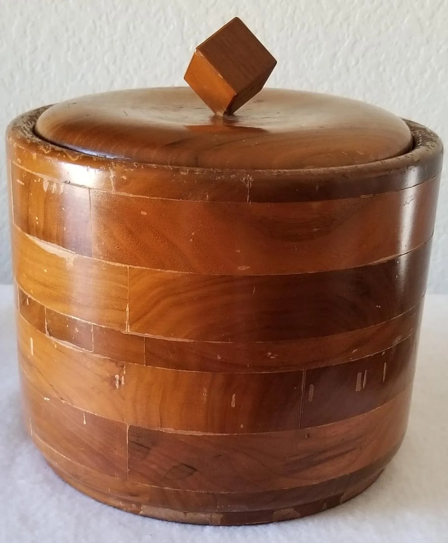 Mid-Century American Walnut Weathered Ice Bucket With Lid Glass Liner - 9