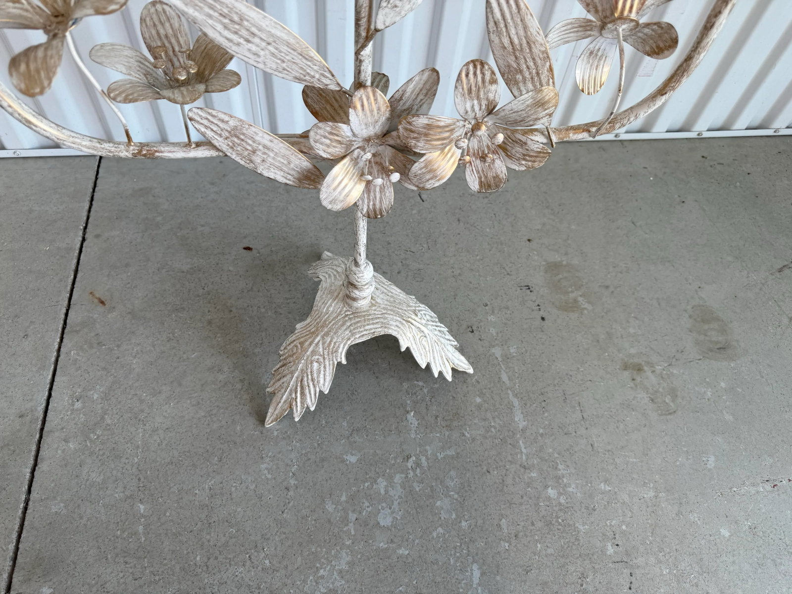 Late 20th Century Tall Bohemian Brushed Gold and Cream Pedestal Tole Candelabra - 11