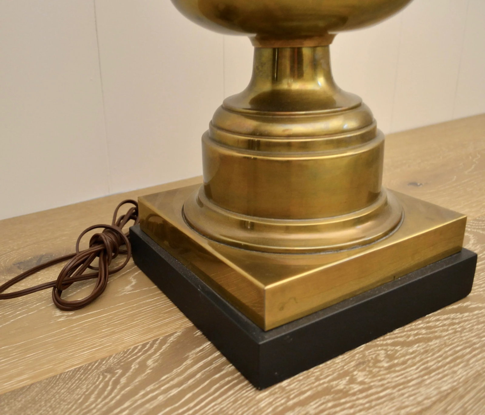 Late 20th Century Brass Urn Lamp on Wood Base by Chapman - 4