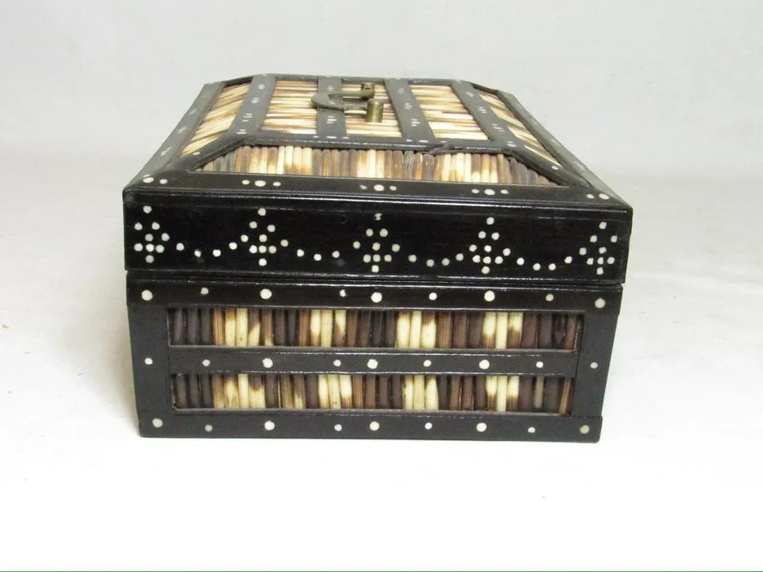 Antique Anglo Indian Quill Box - 6