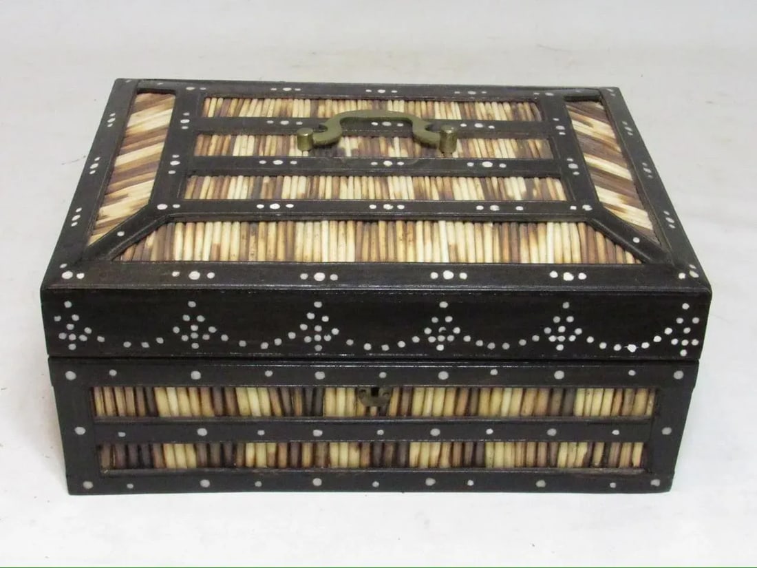 Antique Anglo Indian Quill Box - 9