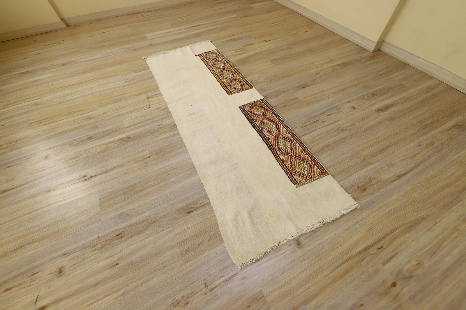1970s Scandinavian Cream Ethnic Kilim Rug - 2