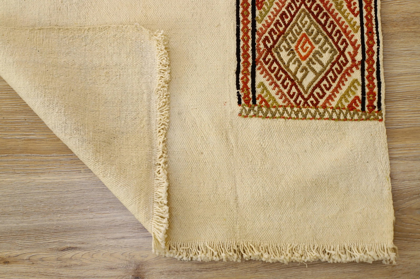 1970s Scandinavian Cream Ethnic Kilim Rug - 9