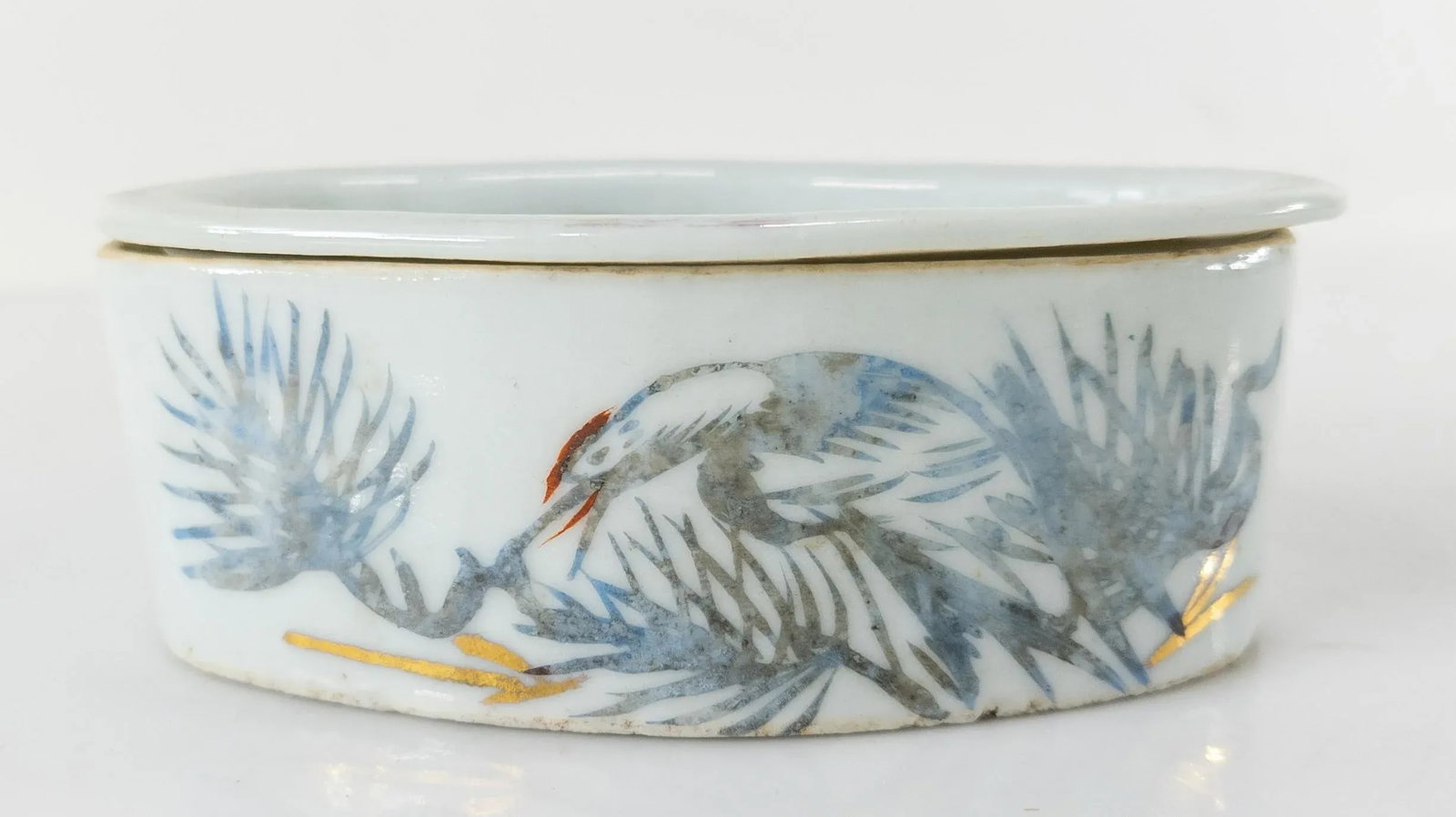 Chinese Porcelain Cricket Cage Box With Crane and Pine Tree - 2
