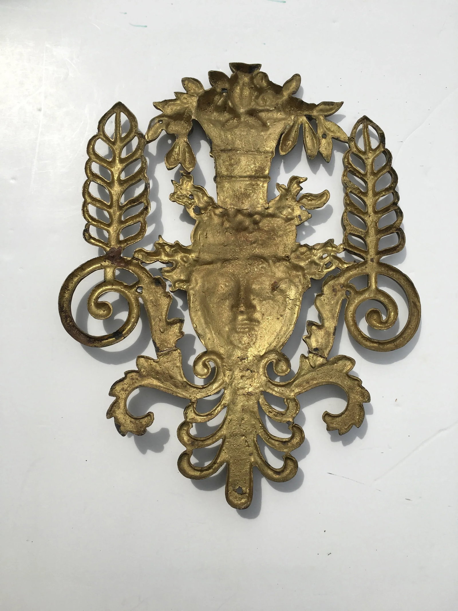 1980s Neoclassical Brass Wall Decoration - 5