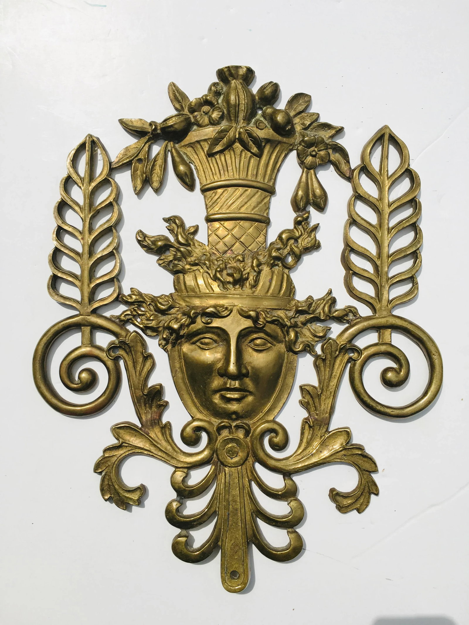 1980s Neoclassical Brass Wall Decoration - 6