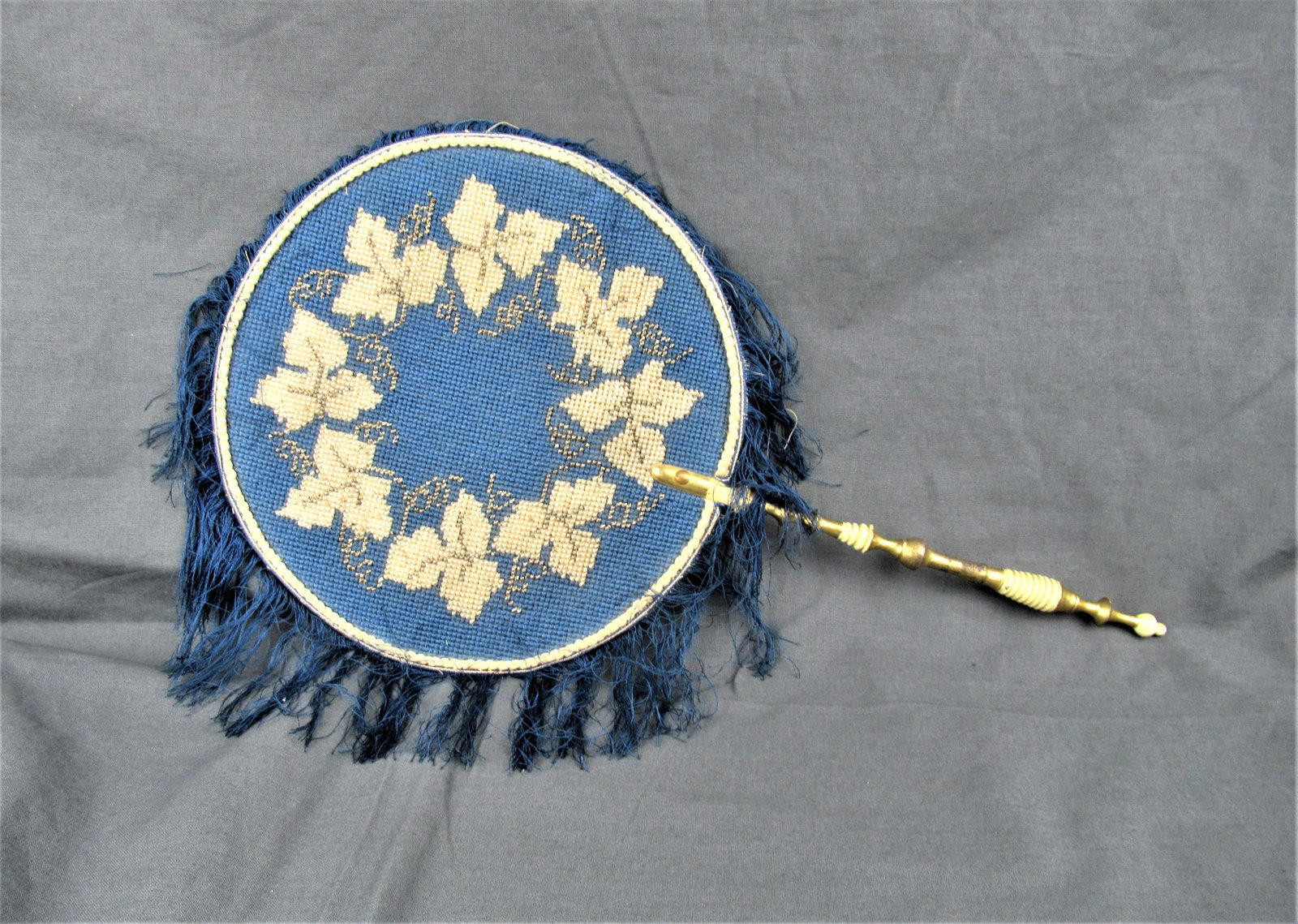 Late 20th Century Victorian Face Screen with Beaded Embroidery and Carved Gilded Handle - 8