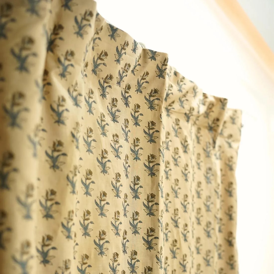 Handmade Costal Tulip Ring Curtain - 8
