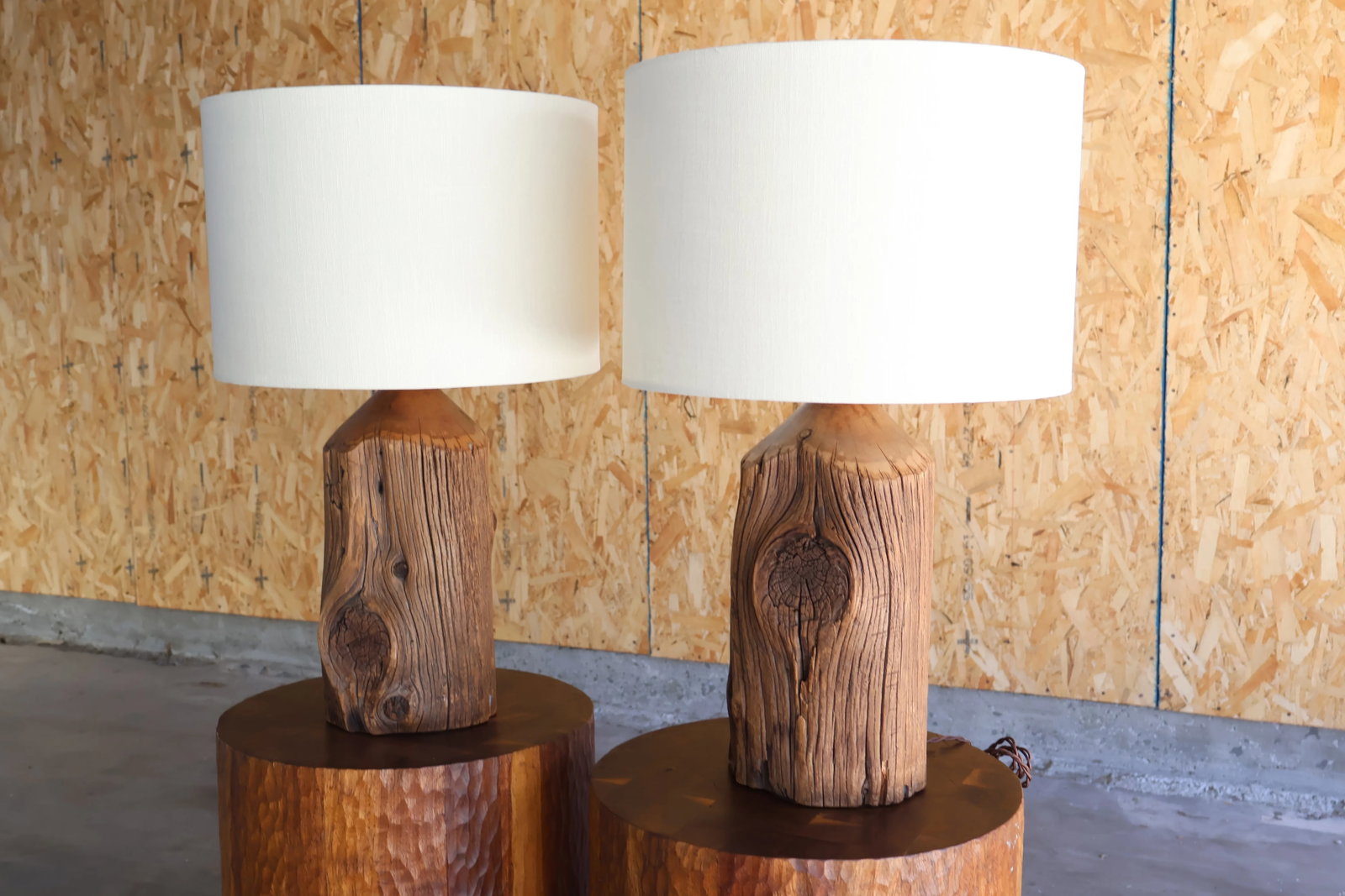 Pair of Californian Studio Craft Cedar Wood Lamps, 1970s - 2