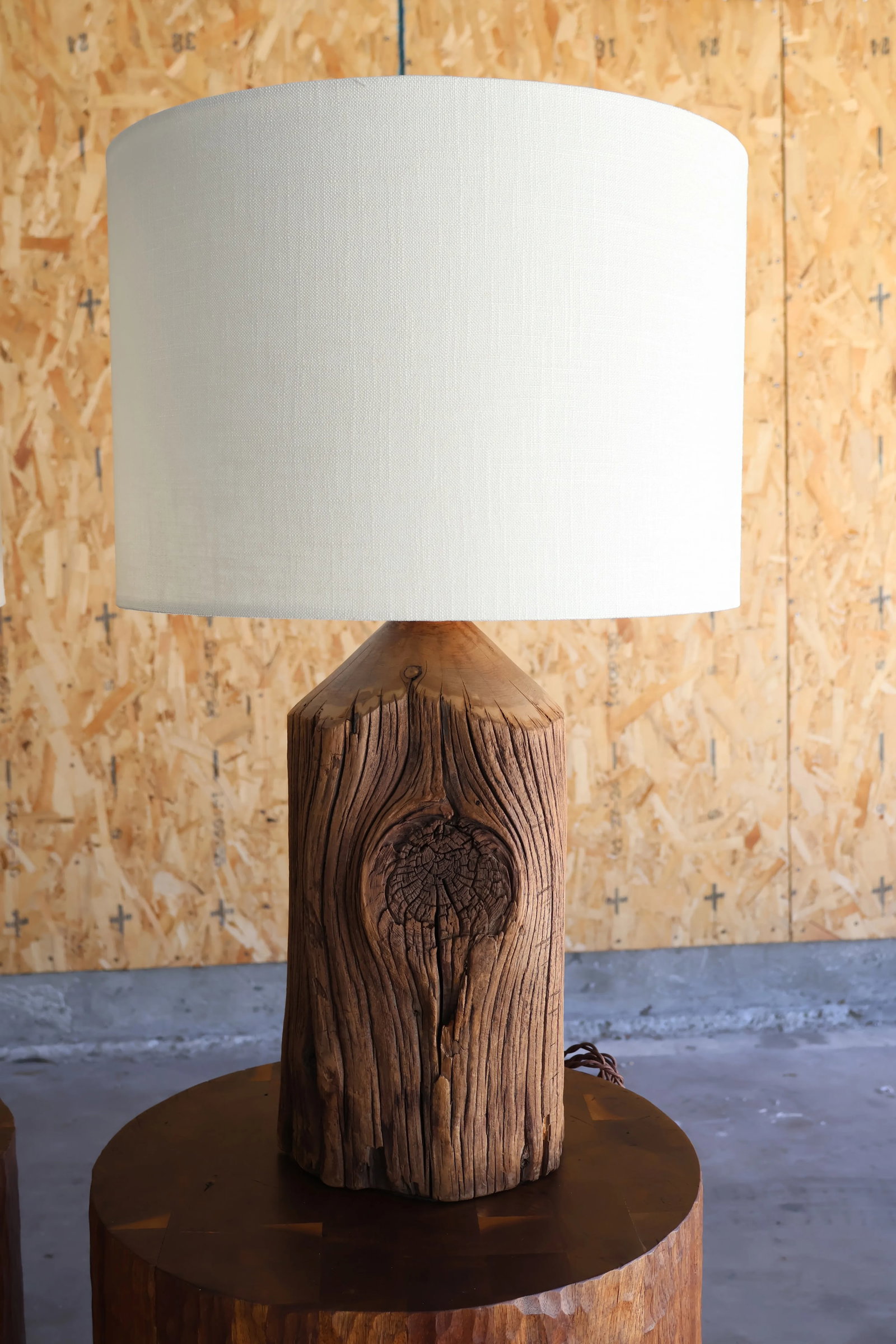 Pair of Californian Studio Craft Cedar Wood Lamps, 1970s - 3