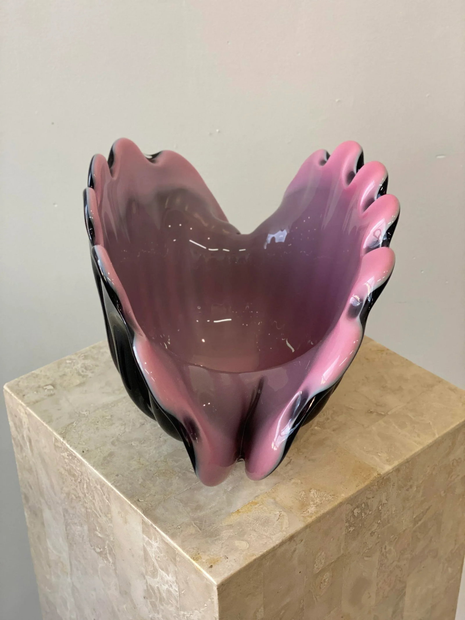 Vintage 1960s Large Scale Black and Pink Murano Clam Shell Centerpiece Bowl Attributed to Archimede - 5