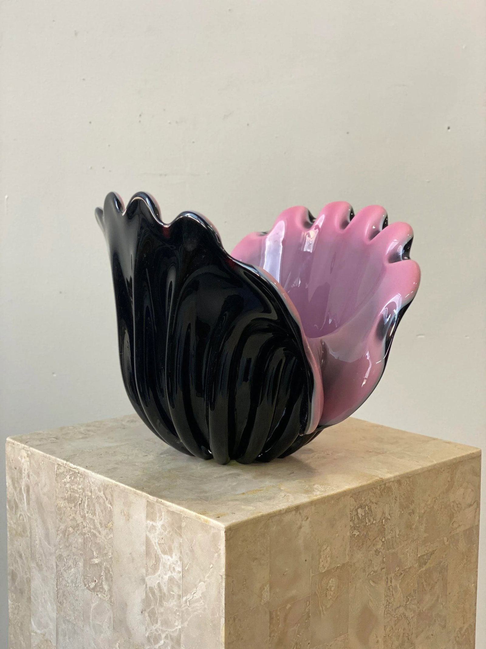 Vintage 1960s Large Scale Black and Pink Murano Clam Shell Centerpiece Bowl Attributed to Archimede - 7