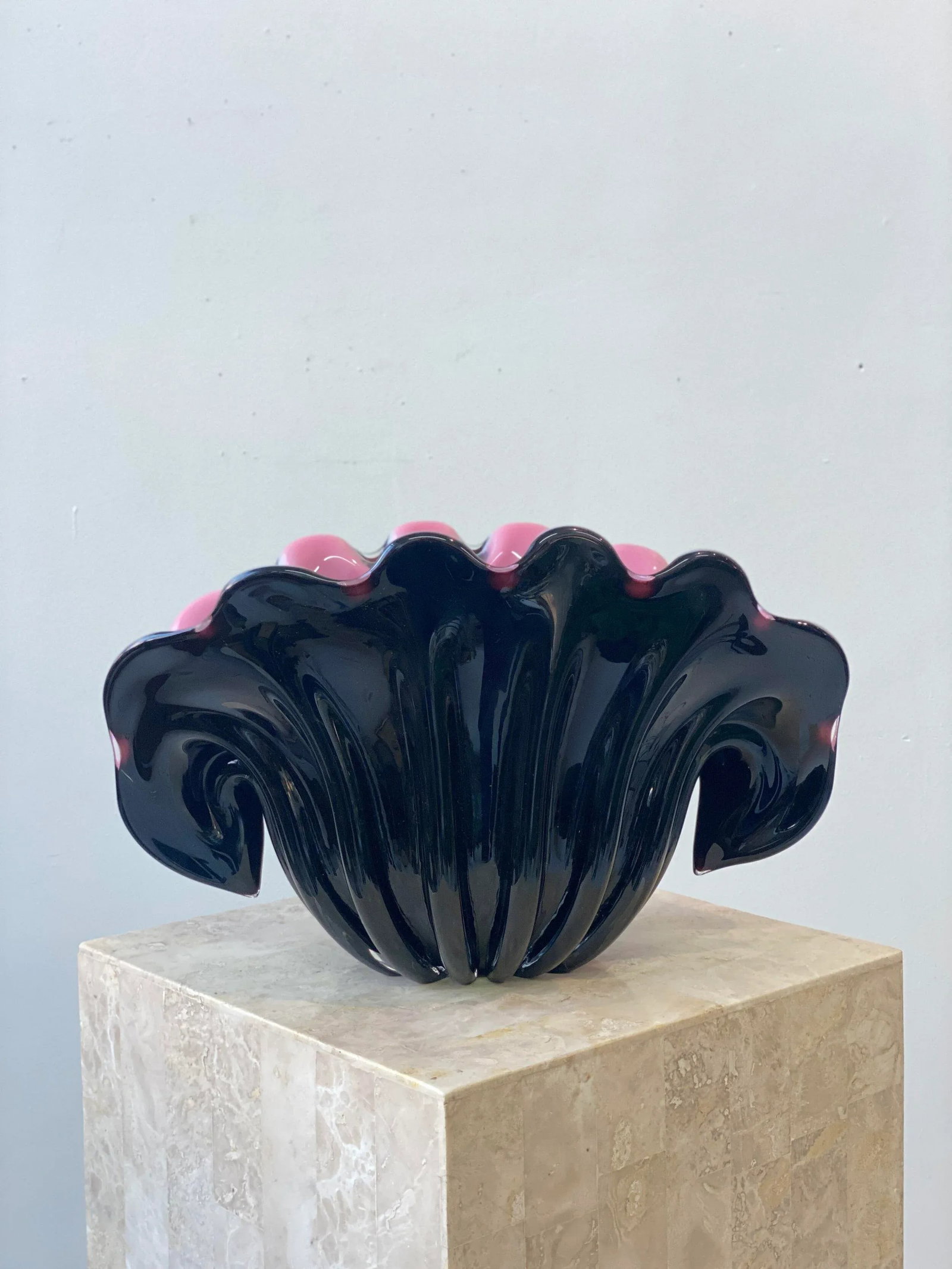 Vintage 1960s Large Scale Black and Pink Murano Clam Shell Centerpiece Bowl Attributed to Archimede - 8