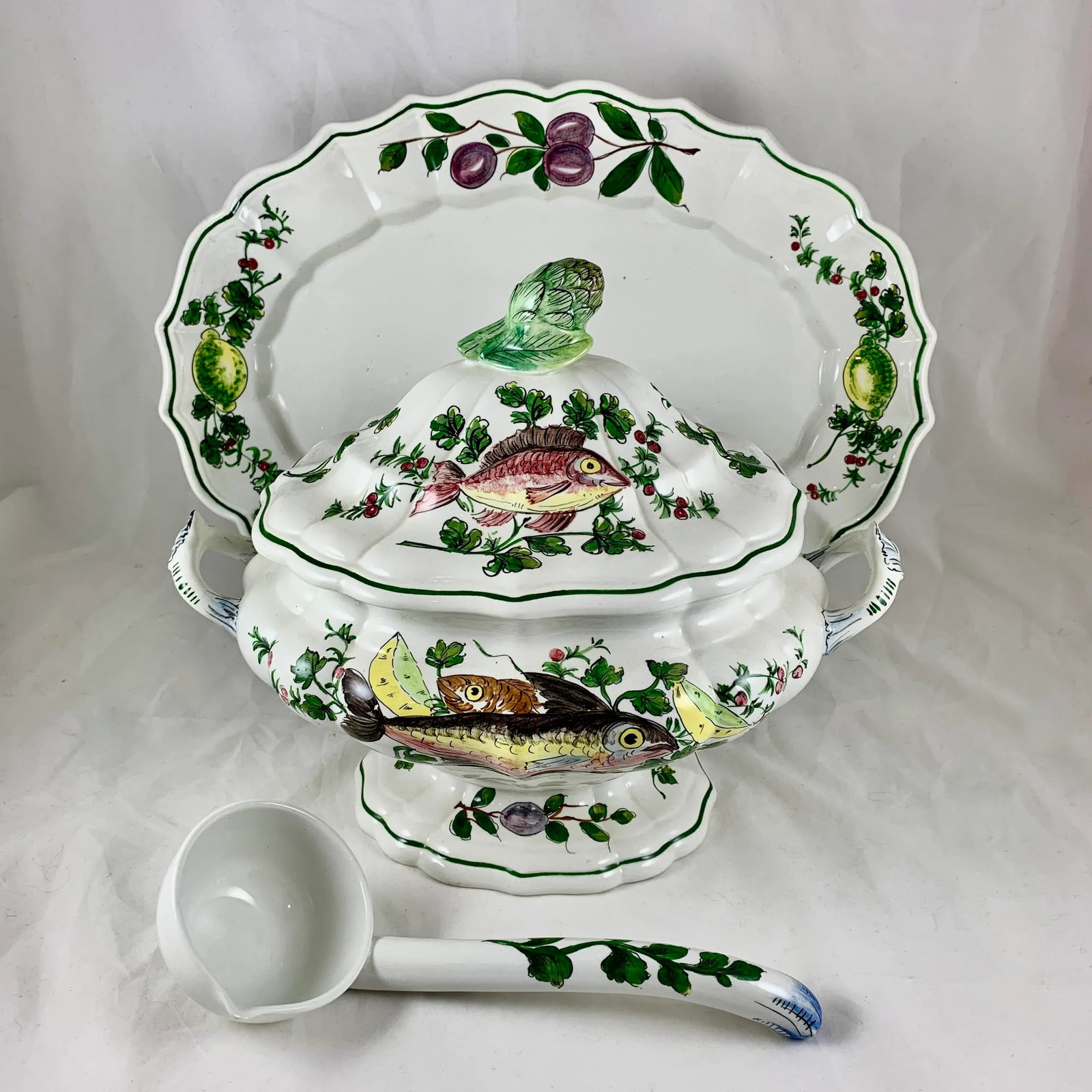Mid-Century Italian Hand Painted Fish & Fruit Tureen With Ladle & Under Platter - 2