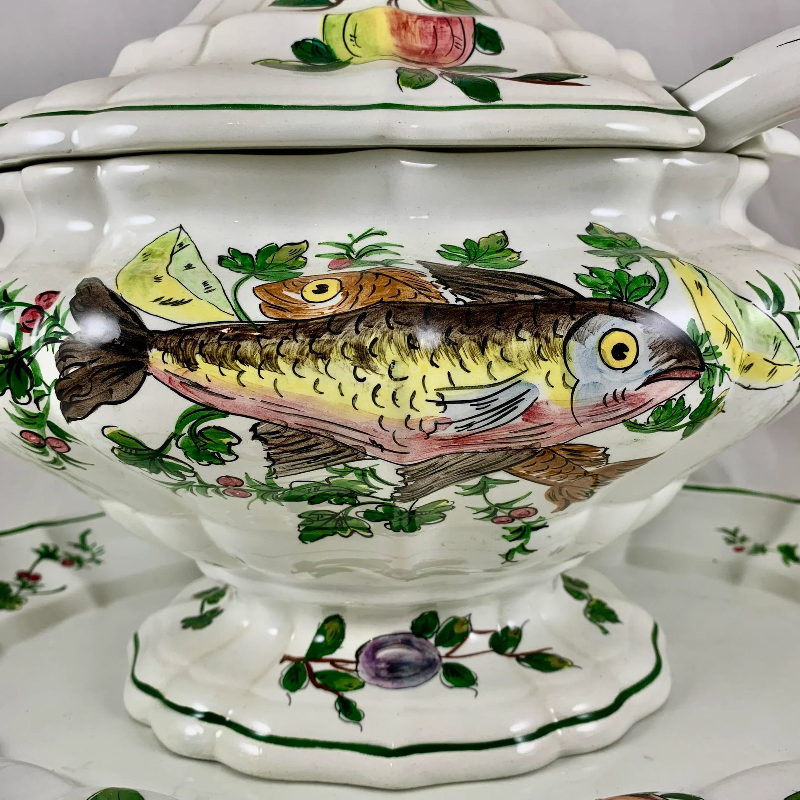 Mid-Century Italian Hand Painted Fish & Fruit Tureen With Ladle & Under Platter - 3