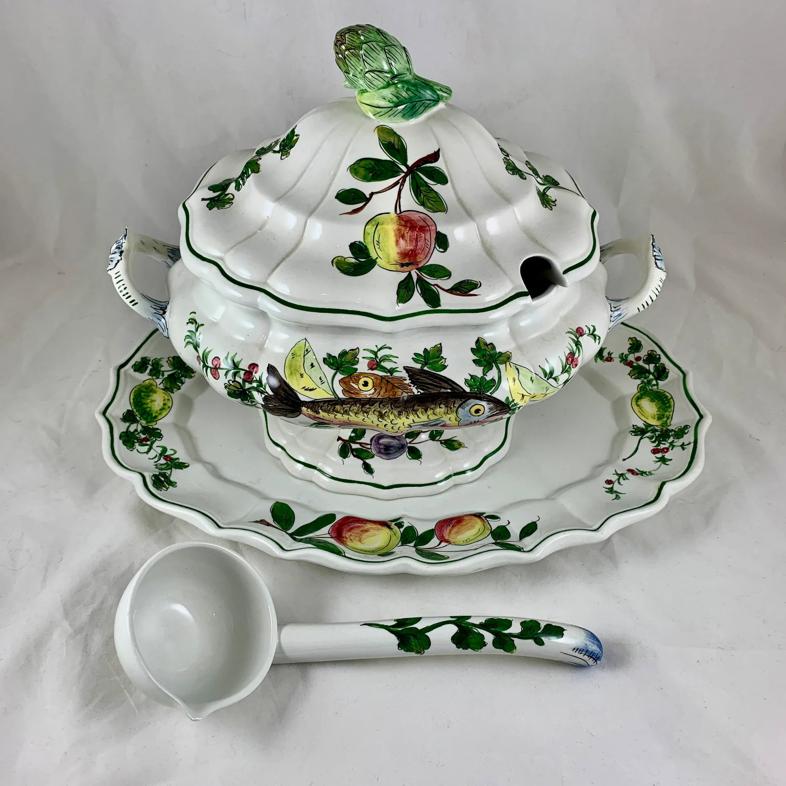 Mid-Century Italian Hand Painted Fish & Fruit Tureen With Ladle & Under Platter - 5