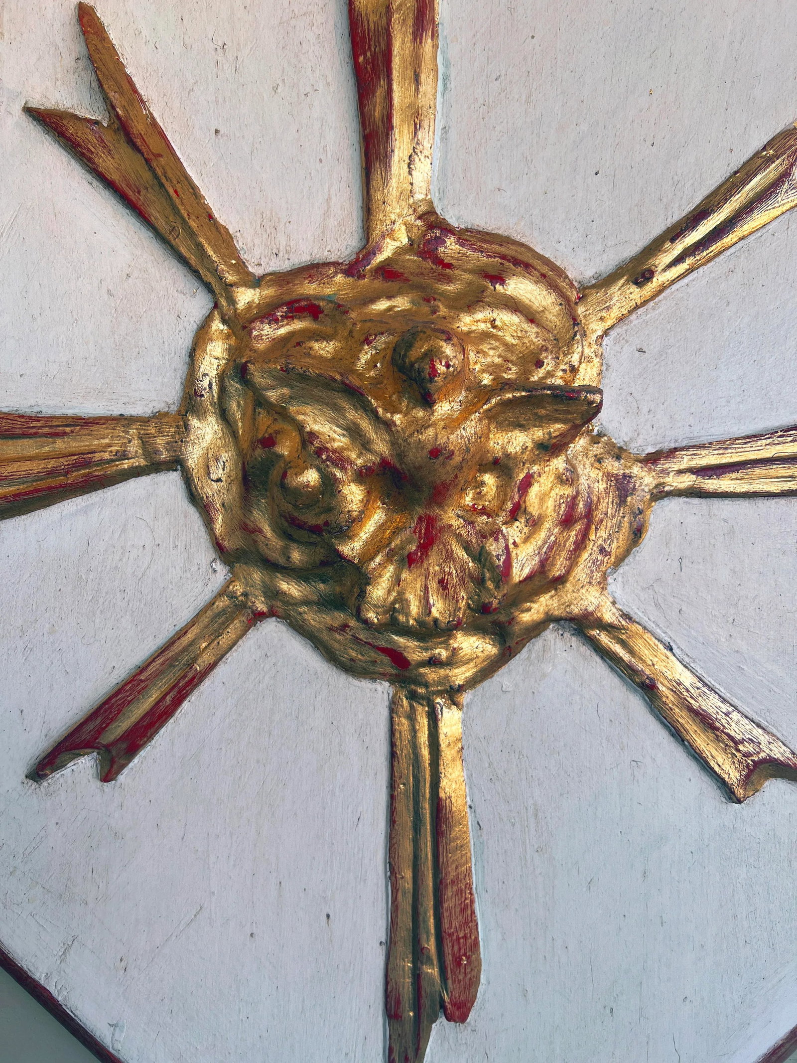 Wall Hanging Italian Baroque Style Giltwood and Gesso Sunburst Panel With Carved Pigeon - 3