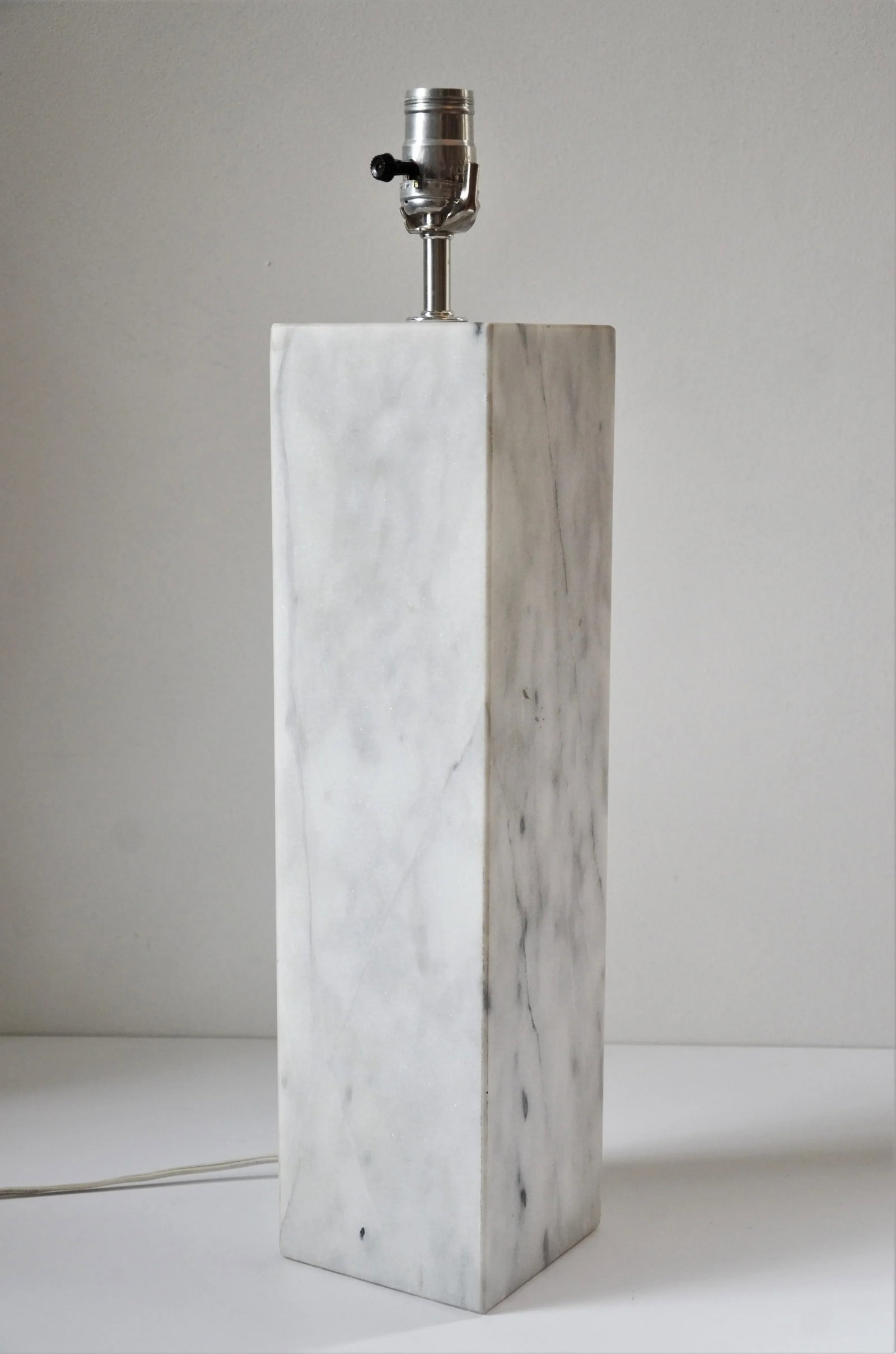 Modernist White Carrara Marble Table Lamp, in the Manner of Walter Von Nessen - 4